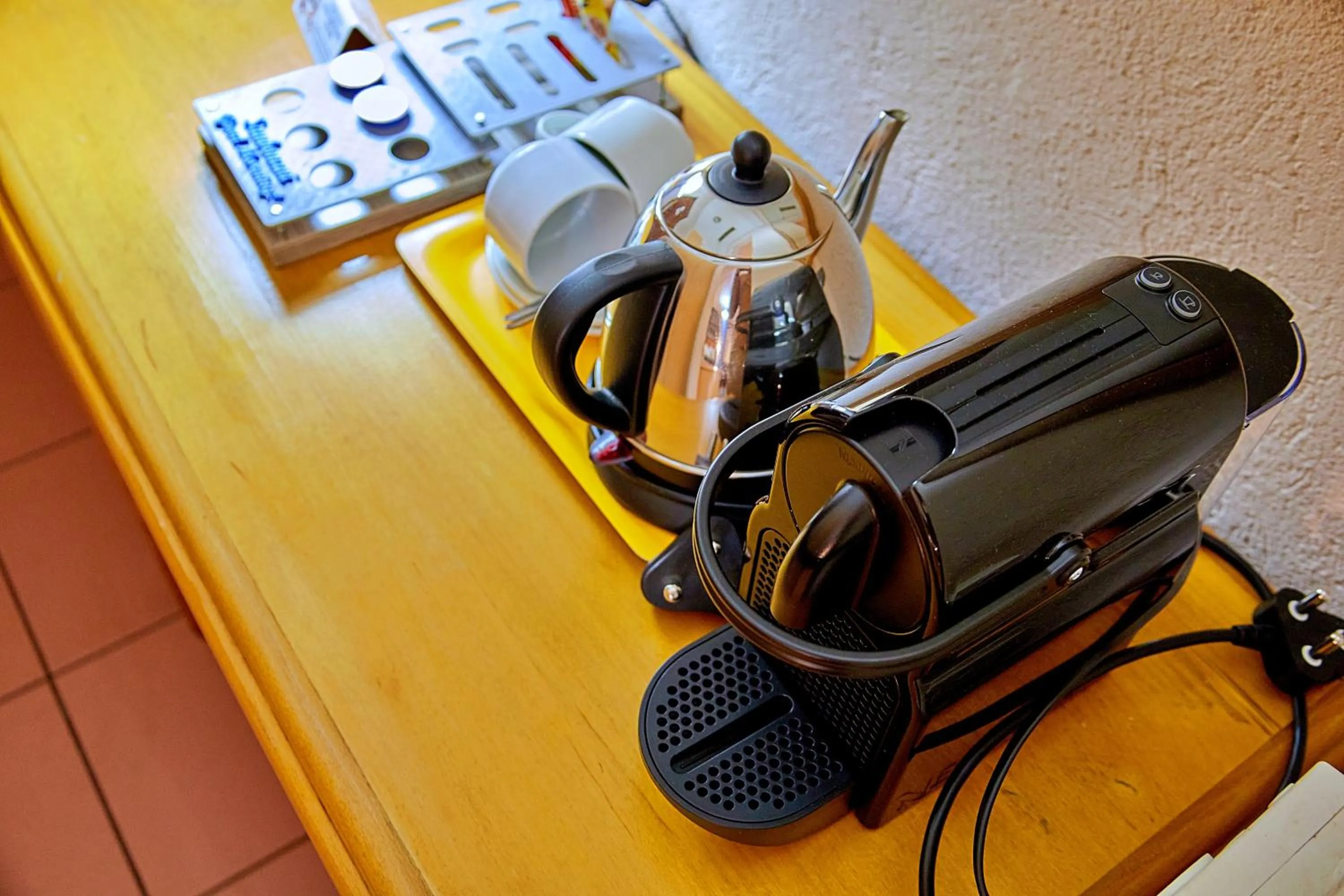 Coffee/tea facilities in Sanbonani Hotel