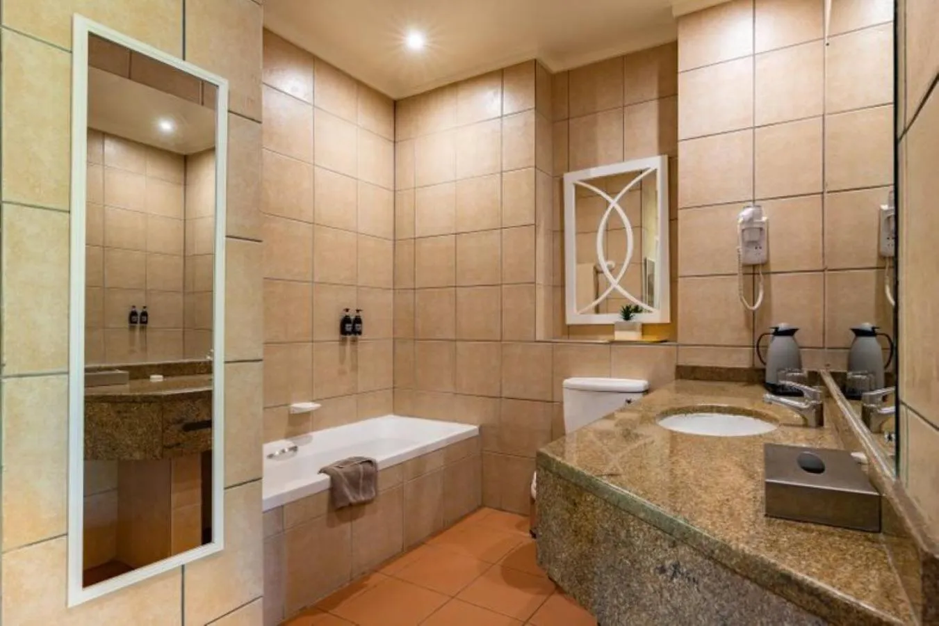 Bathroom in Sanbonani Hotel