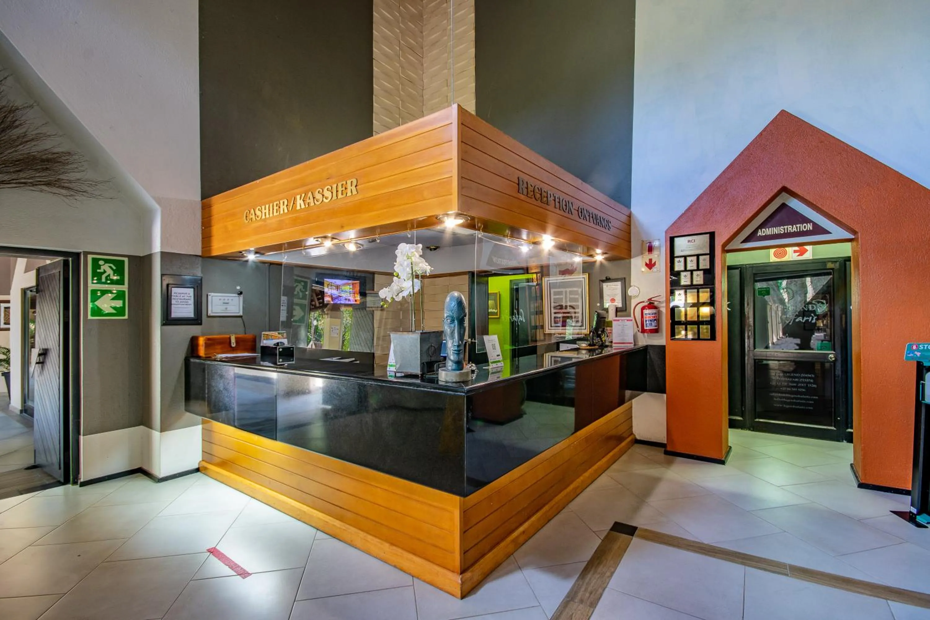 Lobby or reception in Sanbonani Hotel