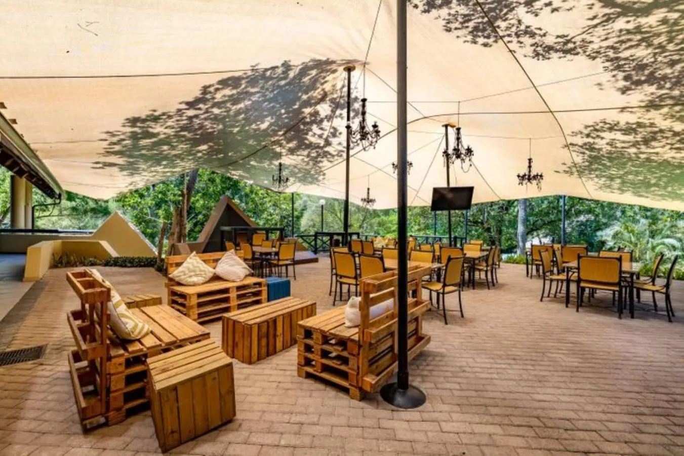 Property building in Sanbonani Hotel