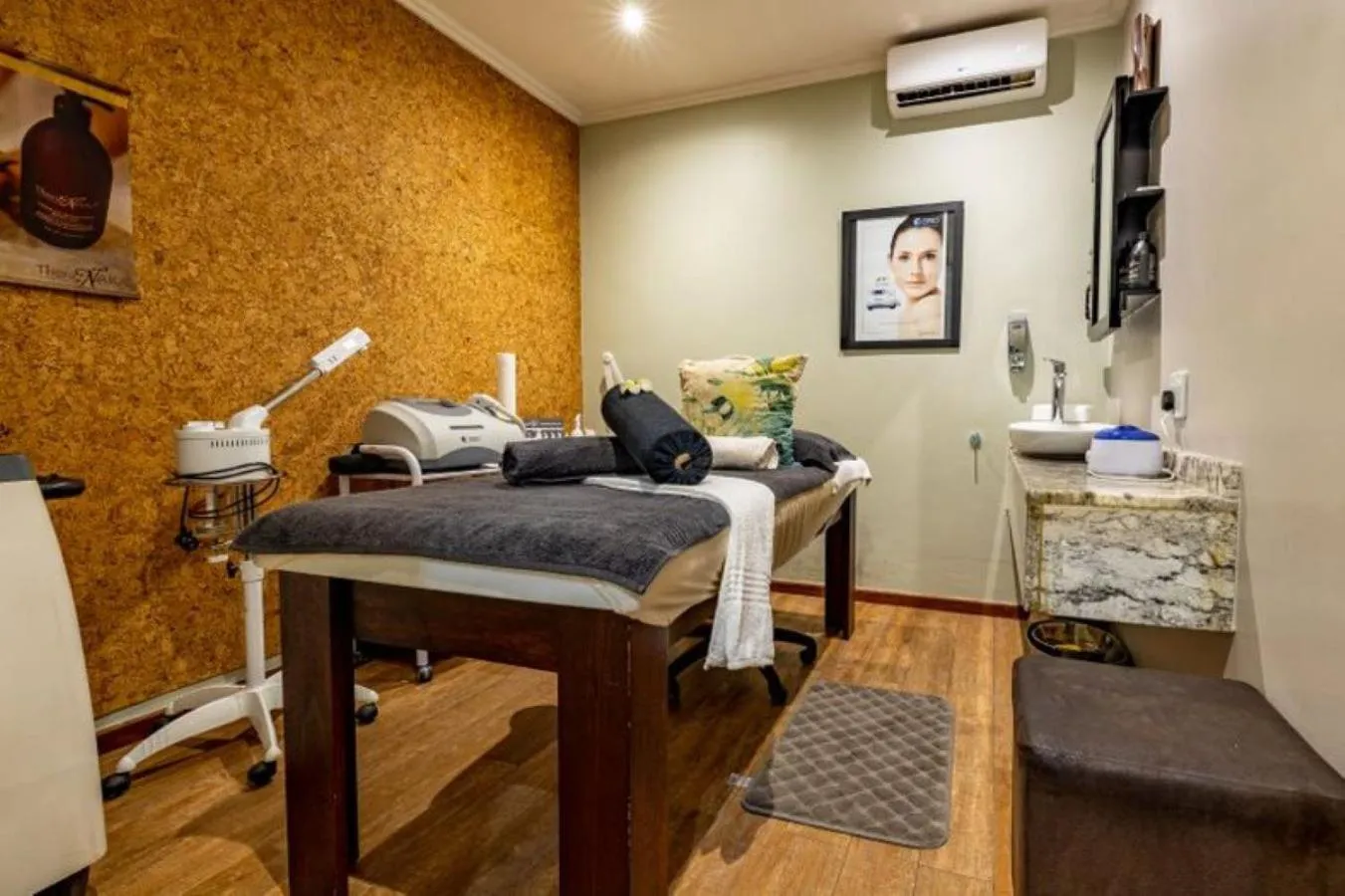 Massage in Sanbonani Hotel