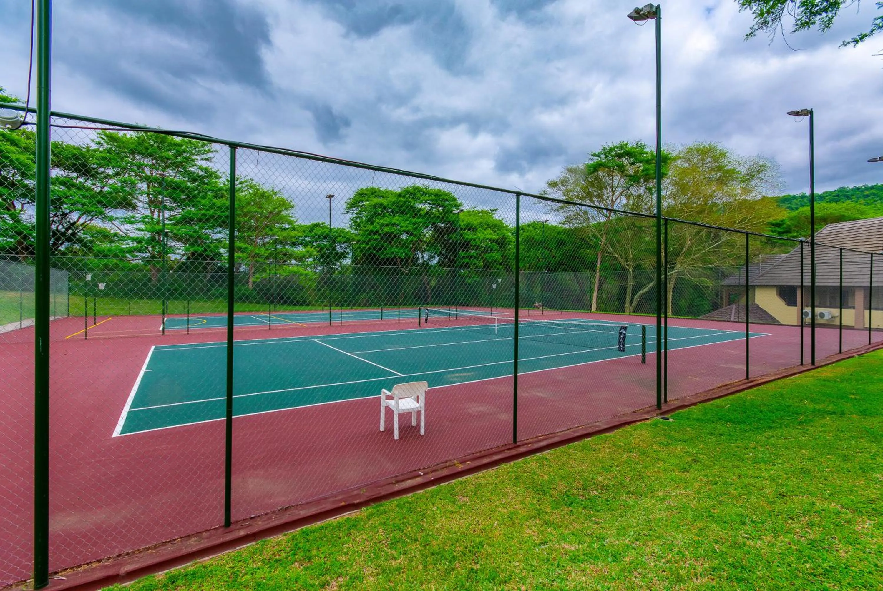 Tennis court in Sanbonani Hotel