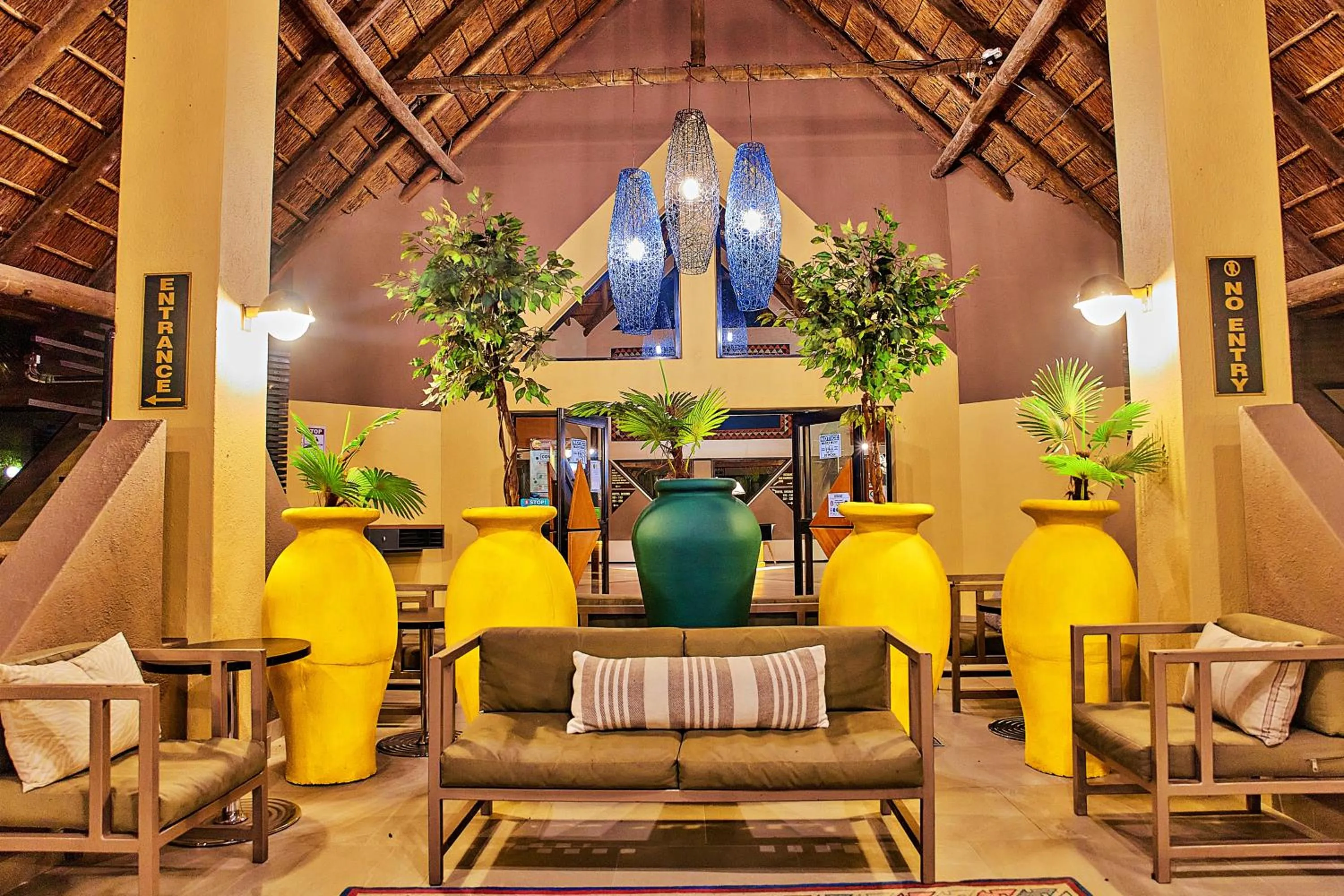 Facade/entrance in Sanbonani Hotel