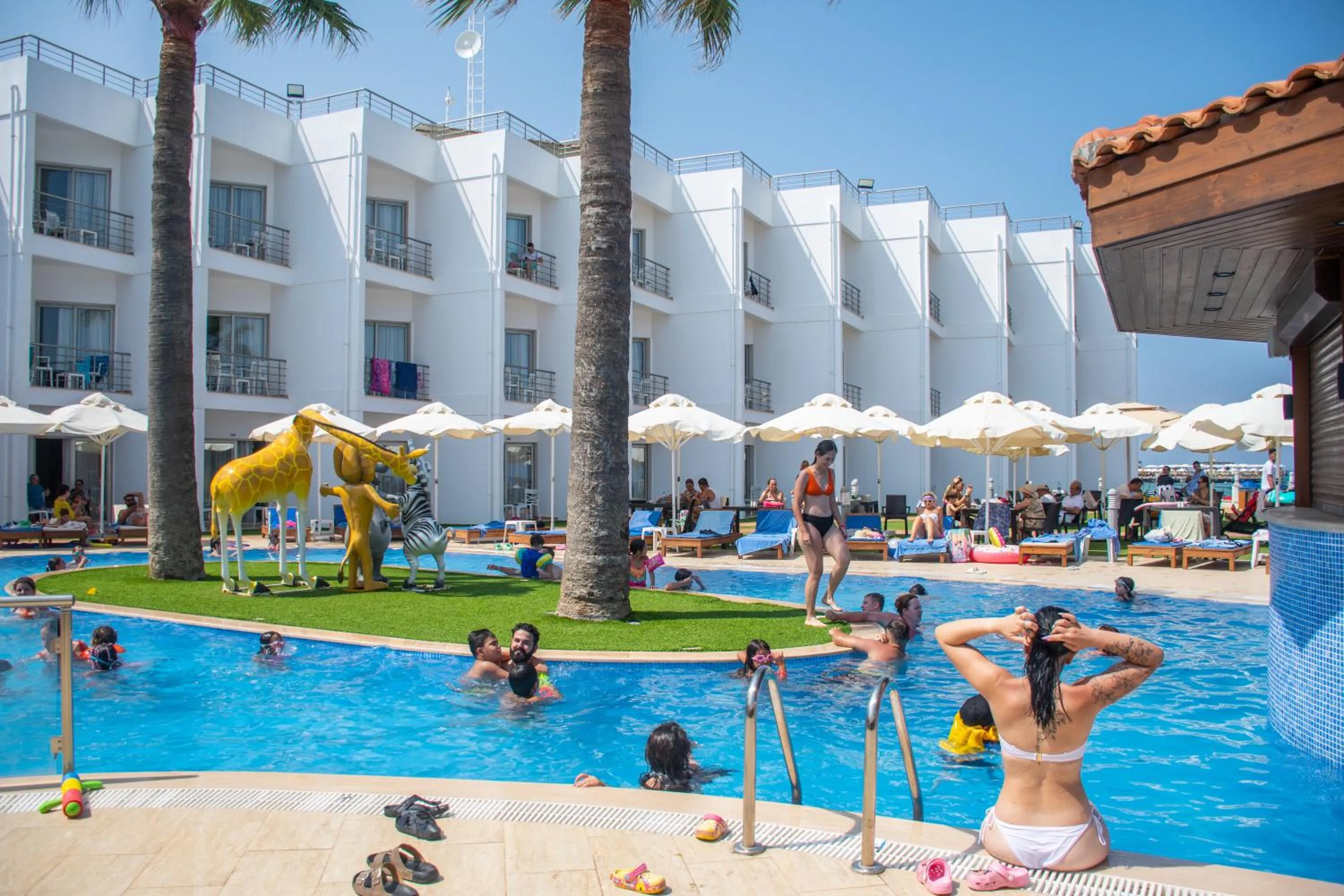 Mimoza Beach Hotel