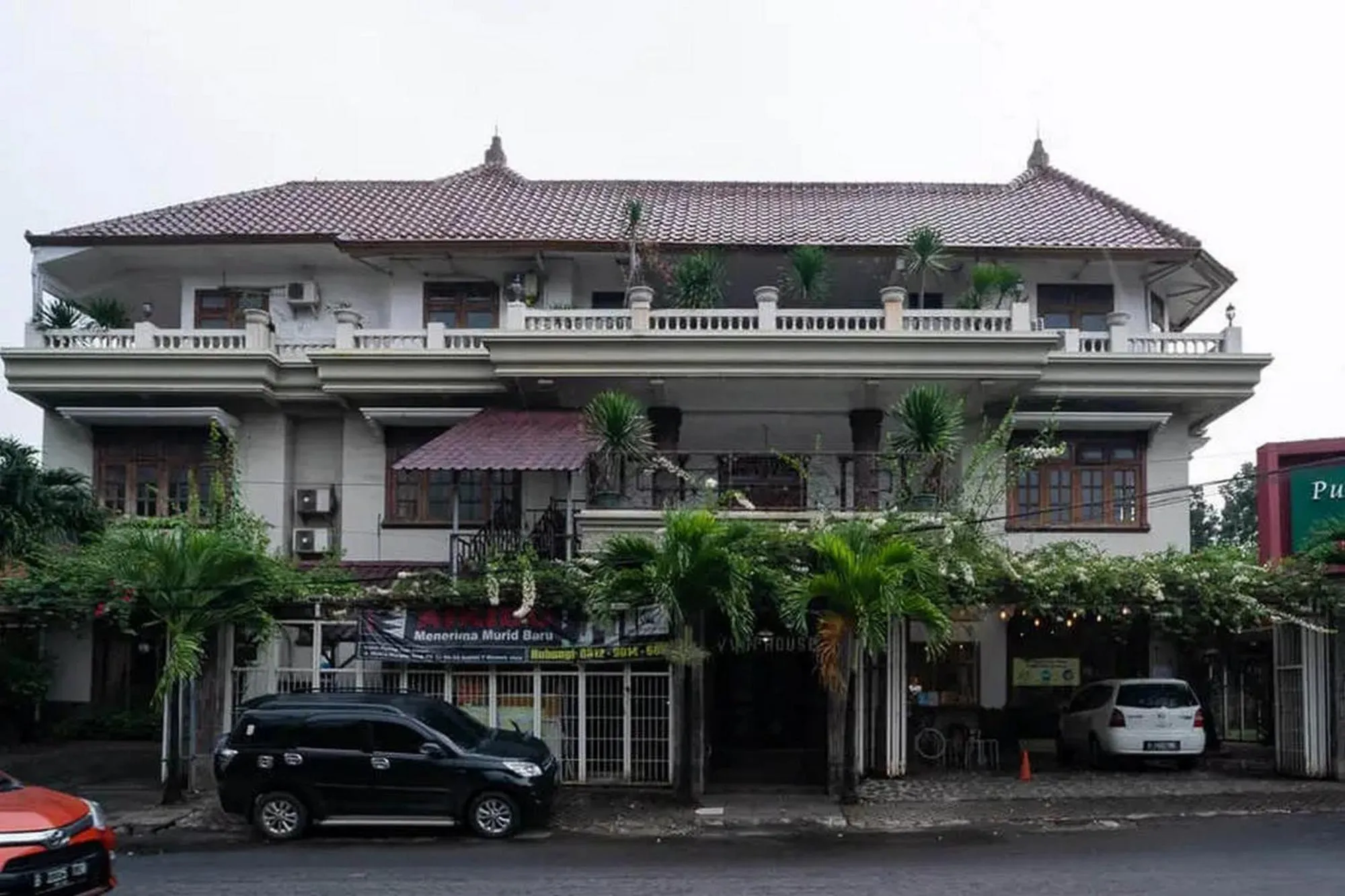 Property building in Puri Saras Bintaro Syariah Mitra RedDoorz