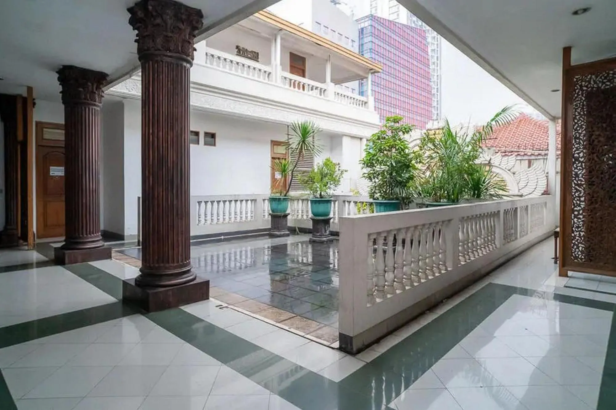 Property building in Puri Saras Bintaro Syariah Mitra RedDoorz