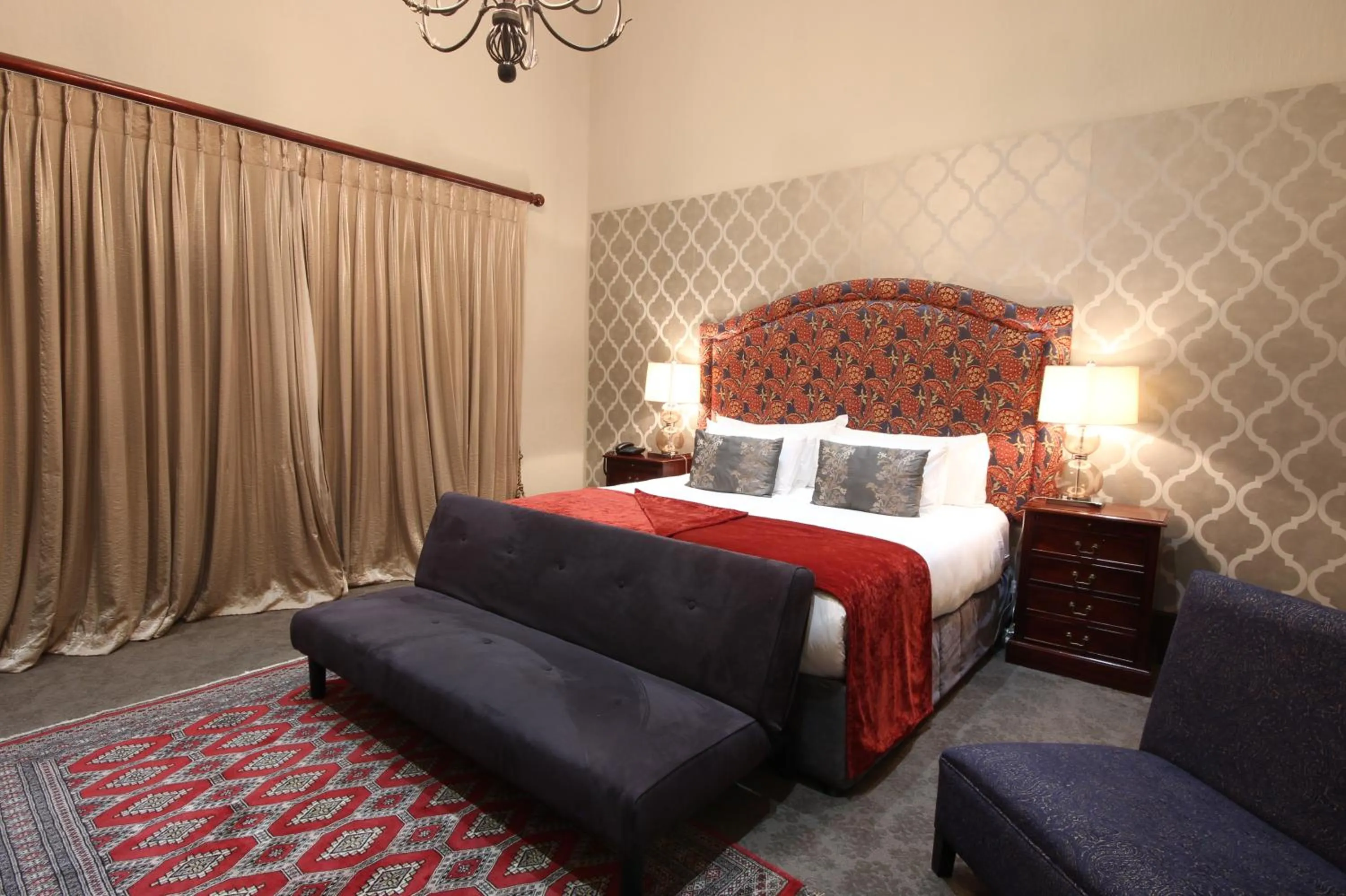 Photo of the whole room, Bed in La Villa Vita