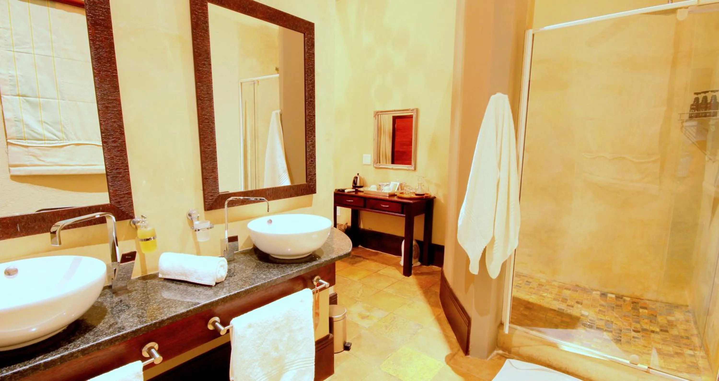 Shower in La Villa Vita