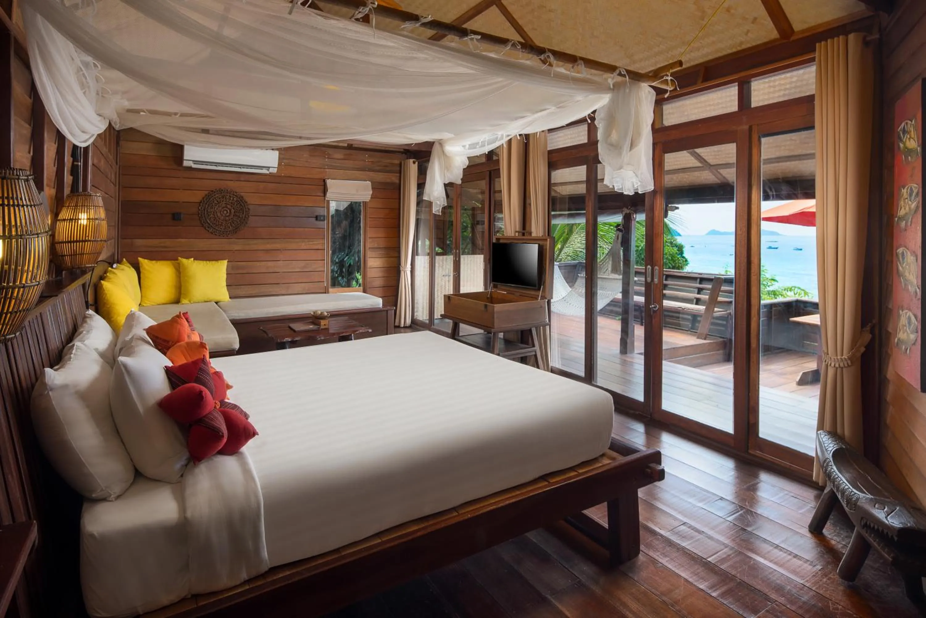 Bed in Serendipity Beach Resort Koh Lipe