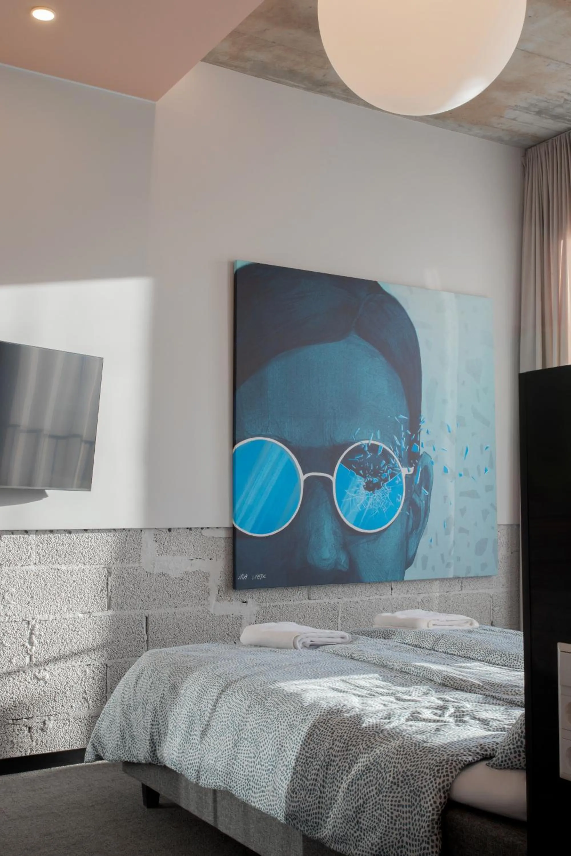 Bed in Resume apartments