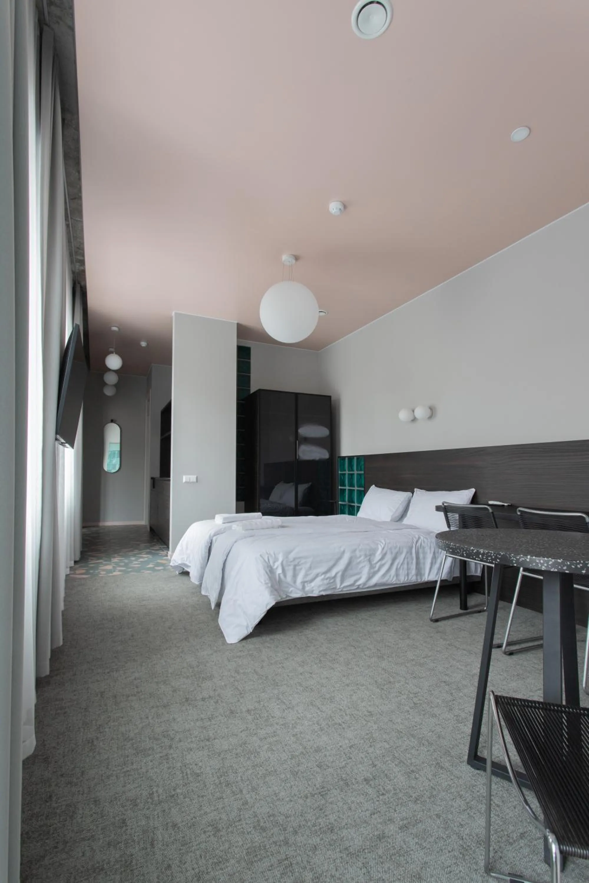 Bed in Resume apartments