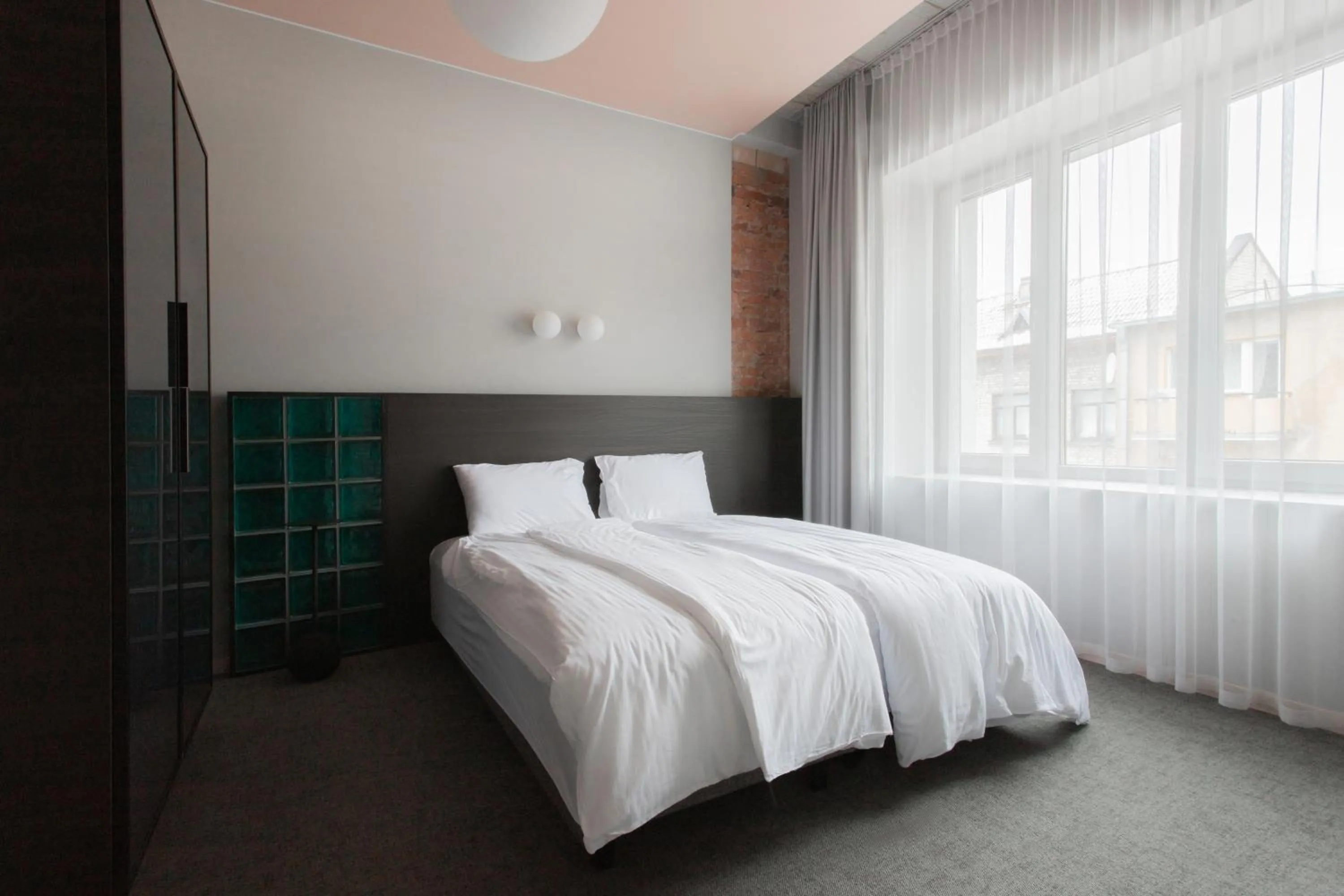 Bed in Resume apartments