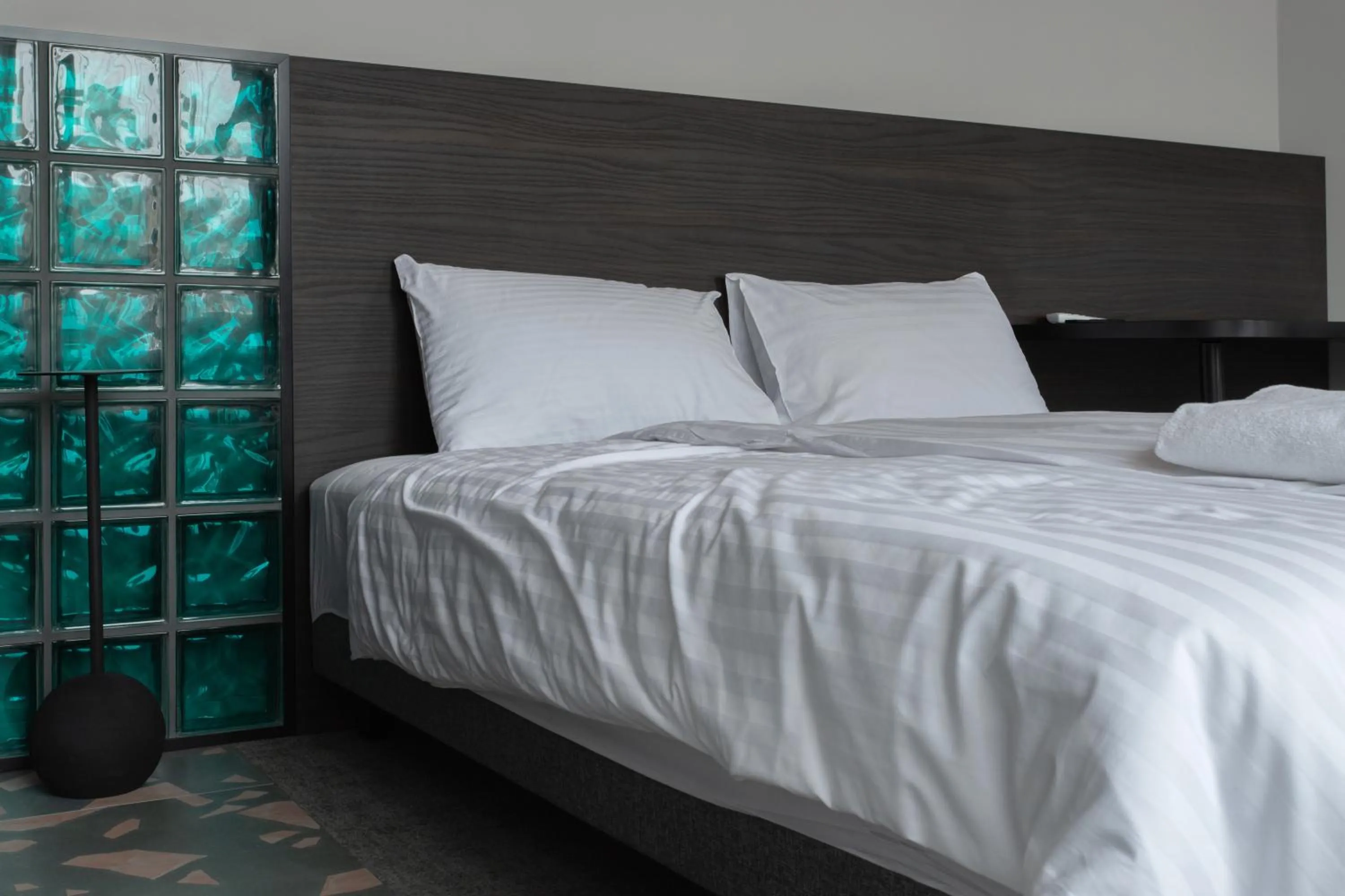 Bed in Resume apartments