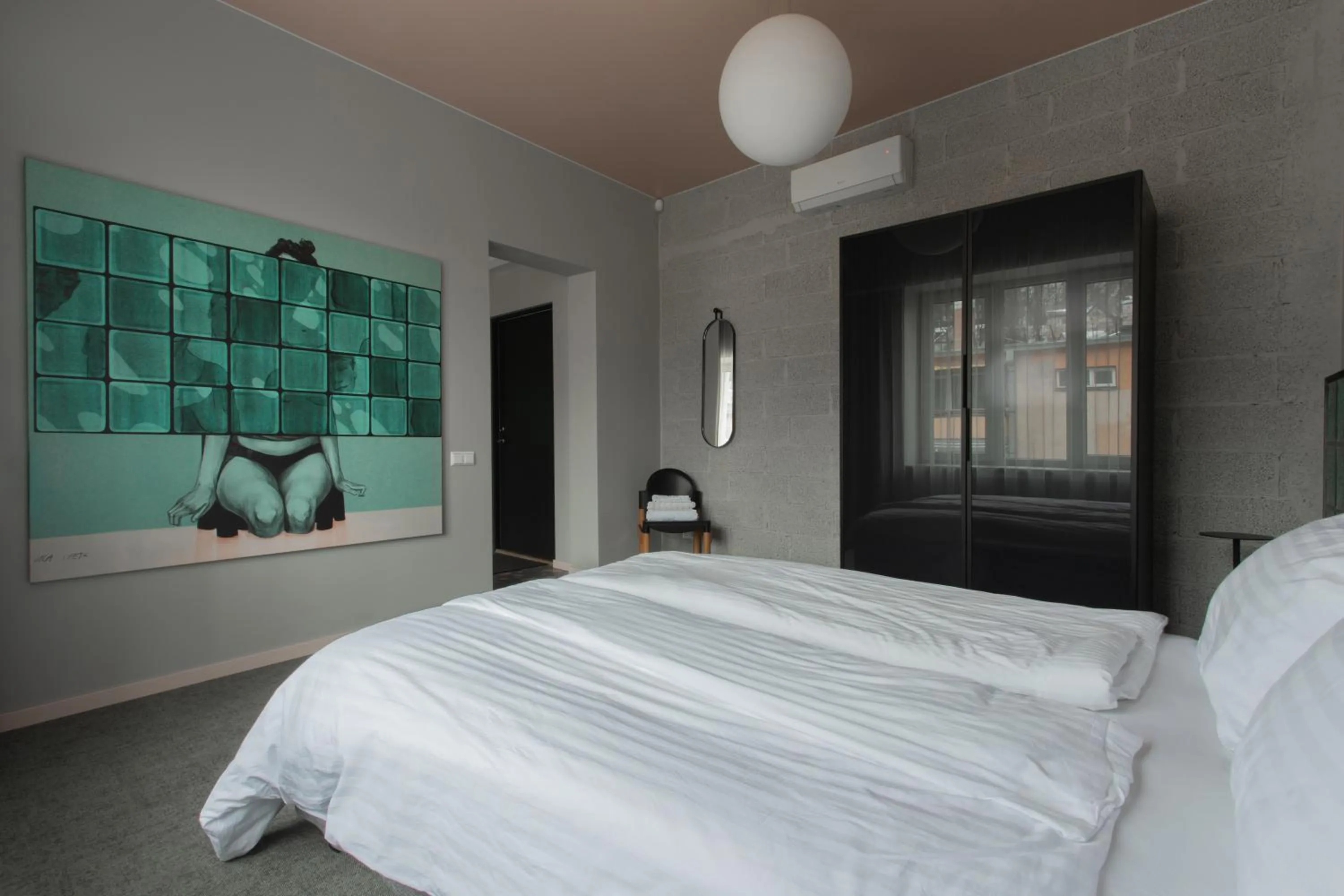 Bed in Resume apartments