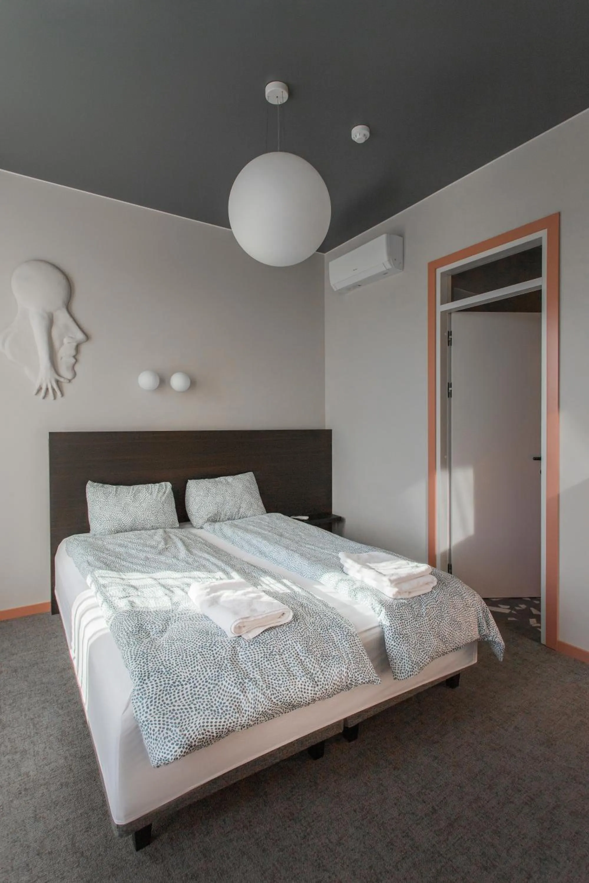 Bed in Resume apartments