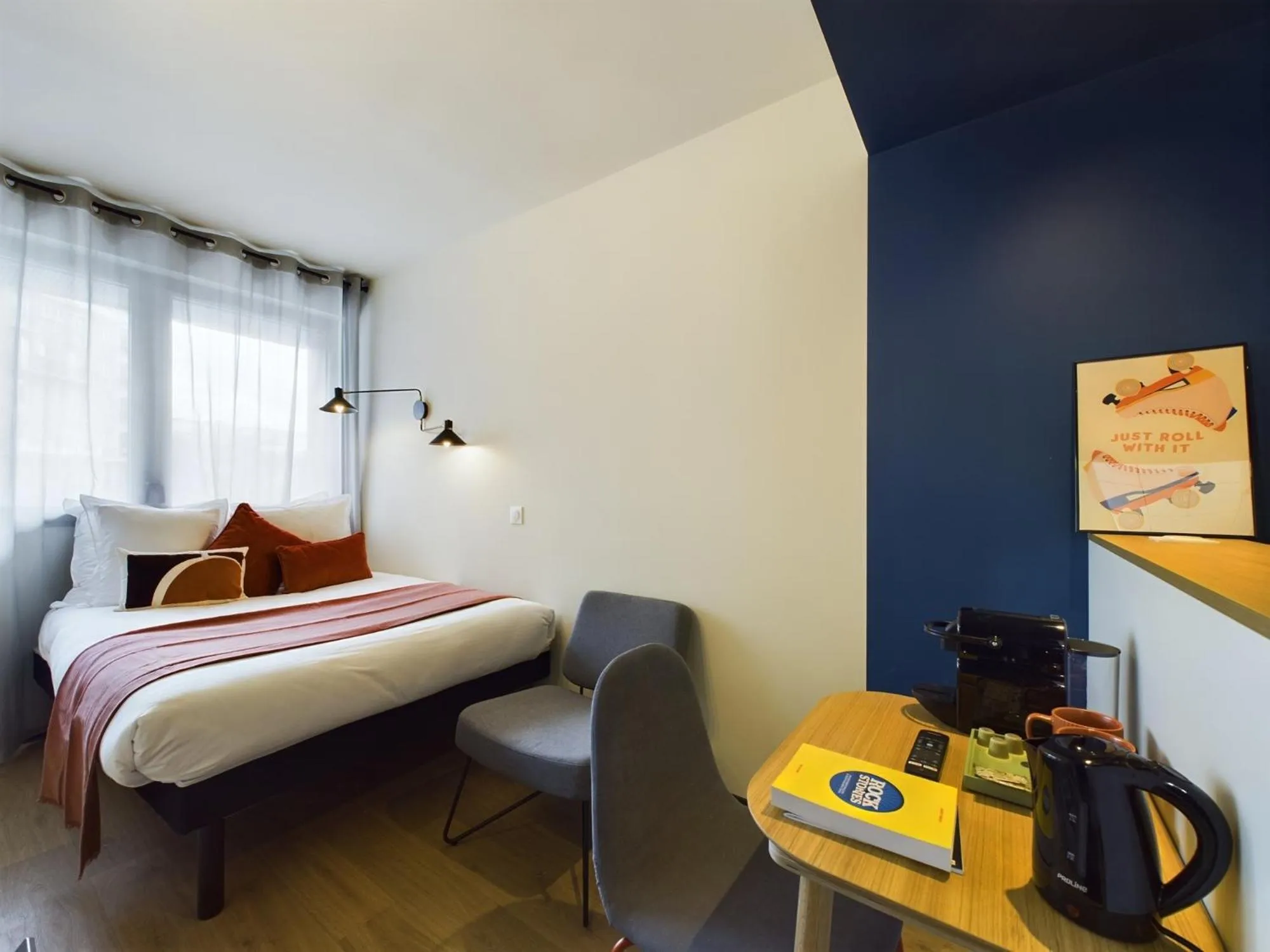 Photo of the whole room, Bed in Hife Gentilly Paris Sud Porte d'Italie