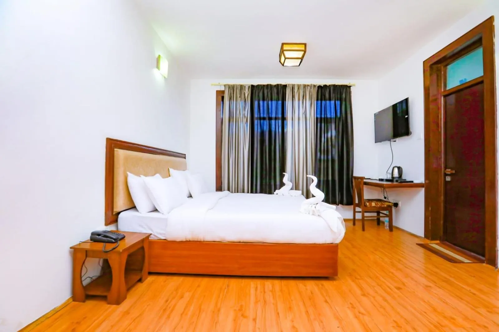 Communal lounge/ TV room in Hotel Sky Desert - Leh Ladakh UT