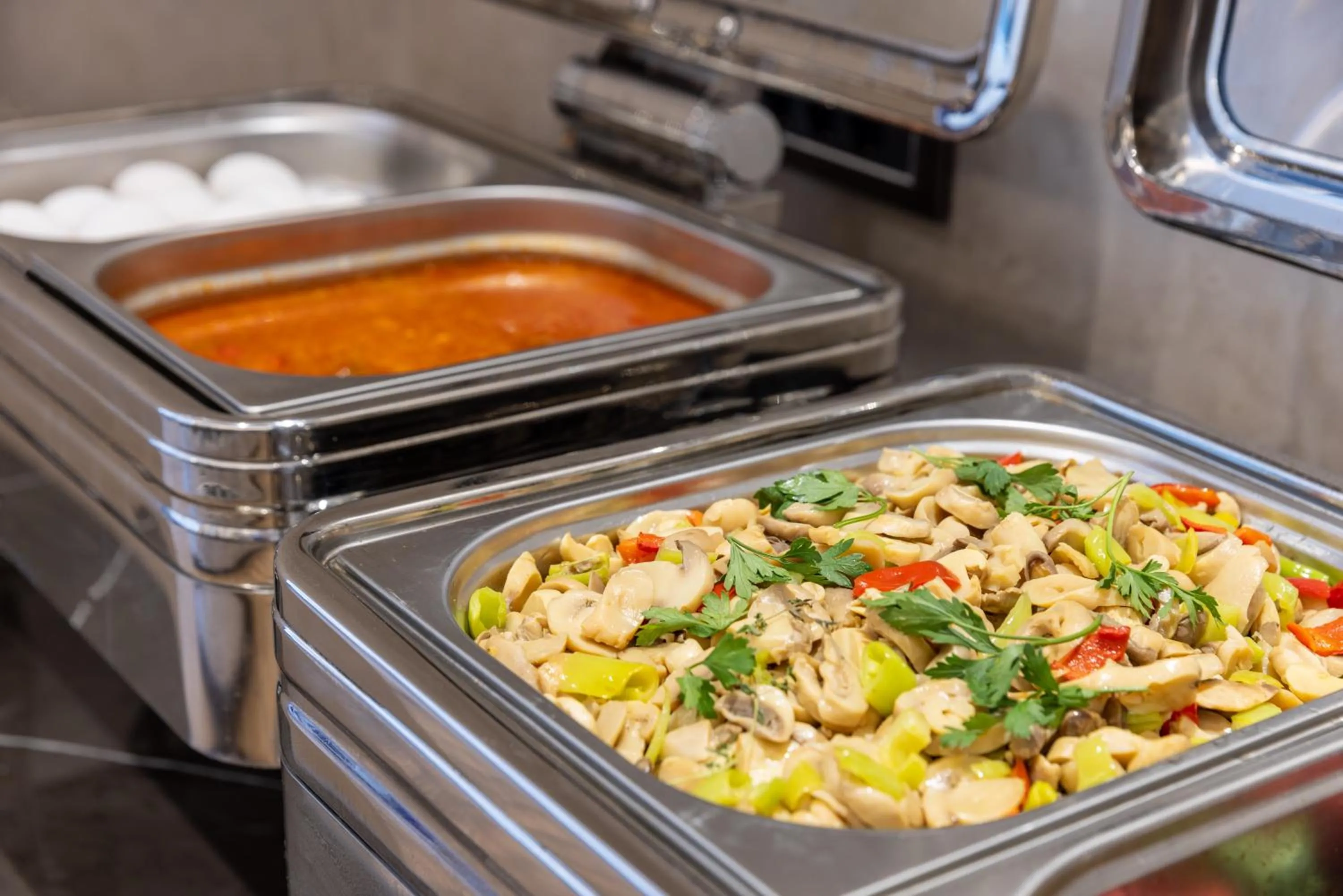 Food and drinks in Carina Gold Hotel And Restaurant