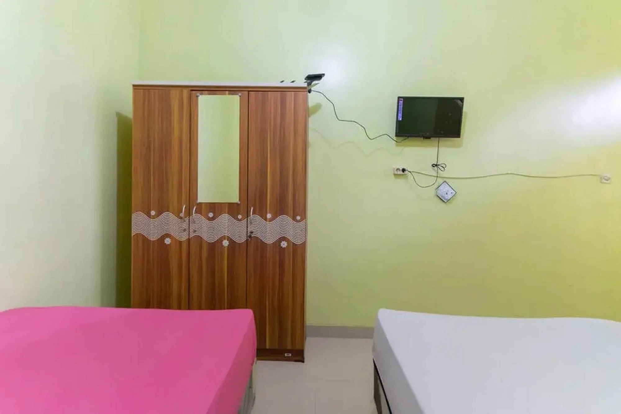 Bed in Kostawira Syariah Bintaro Mitra RedDoorz