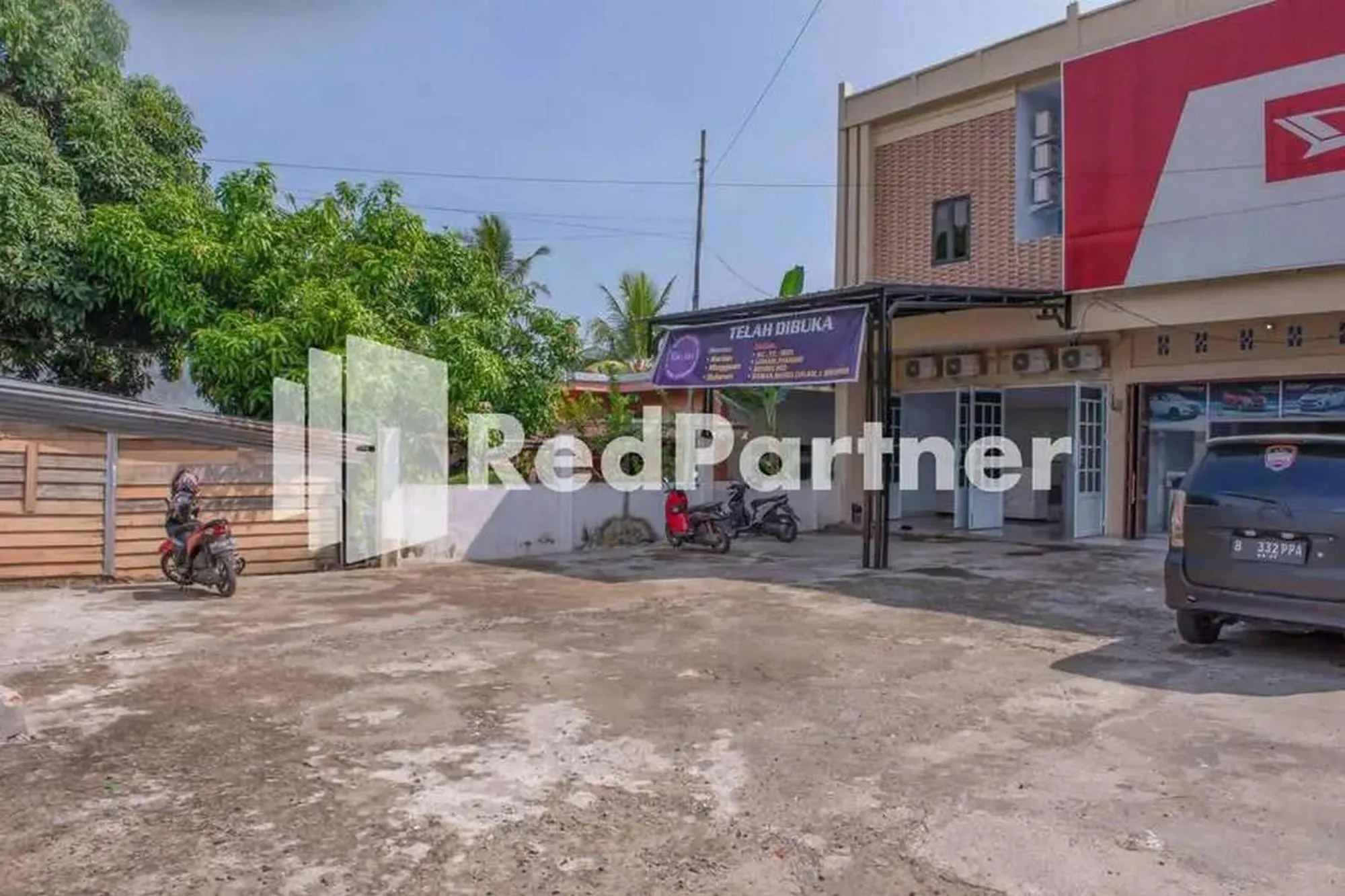 Property building in Hotel Rai's Palopo Exclusive Mitra RedDoorz