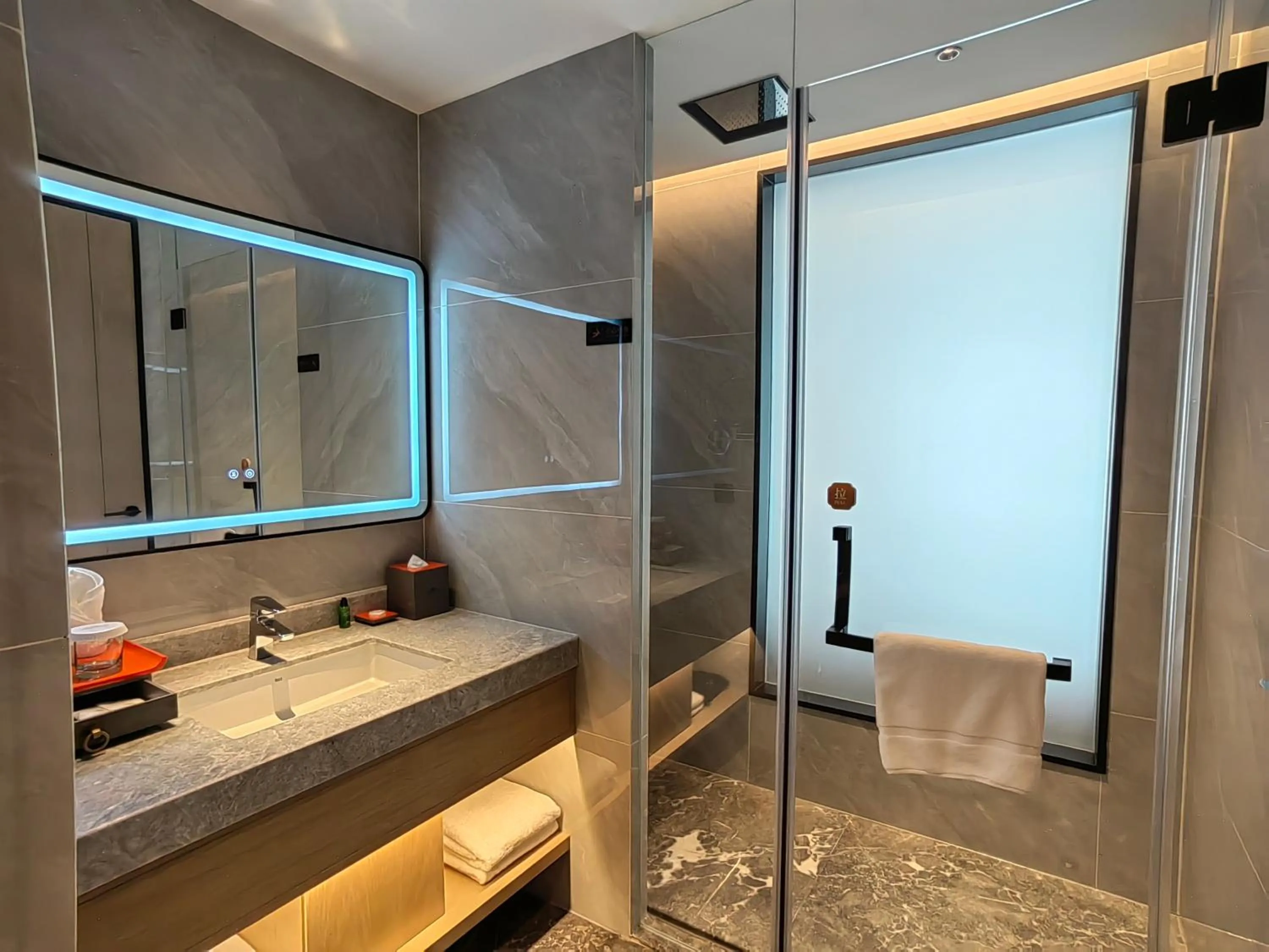 Bathroom in Howard Johnson Airport Hotel Changsha