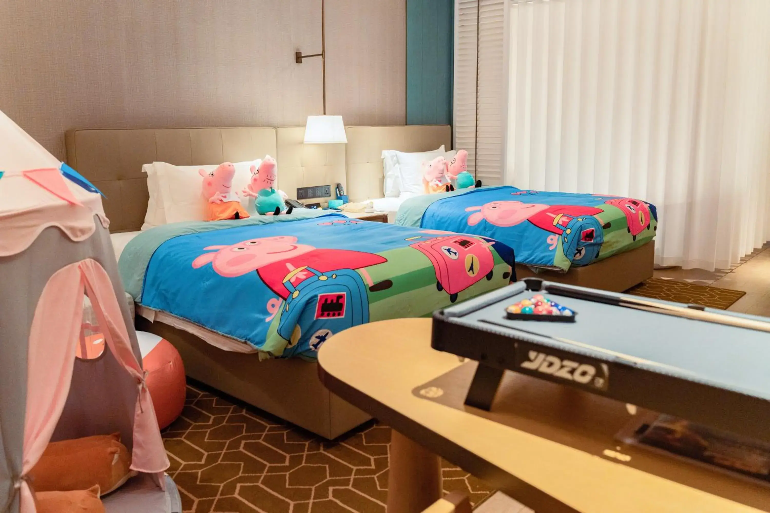 Family Room with Two Twin Beds (South building) in Wyndham Grand Plaza Royale Hot Springs Fenghuang Family Room with Two Twin Beds (South building) in Wyndham Grand Plaza Royale Hot Springs Fenghuang