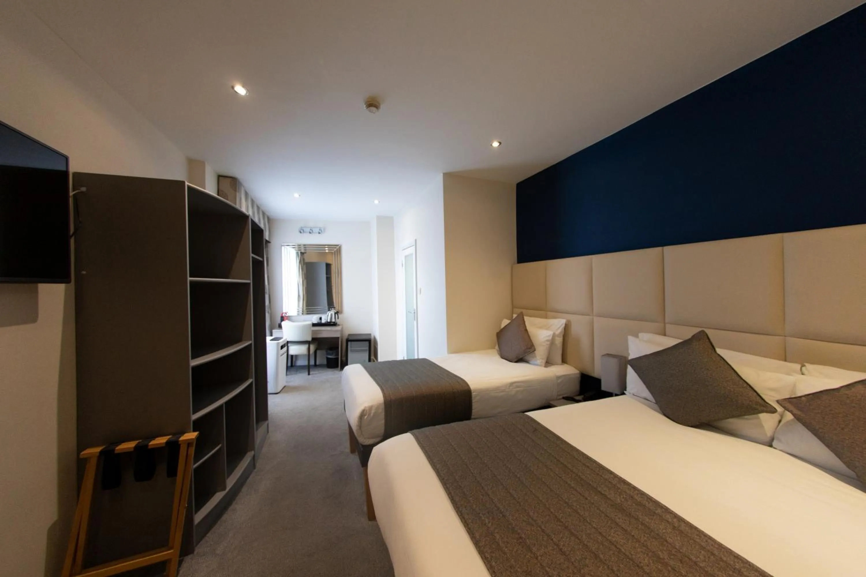 Bed in Duke Of Leinster Hotel