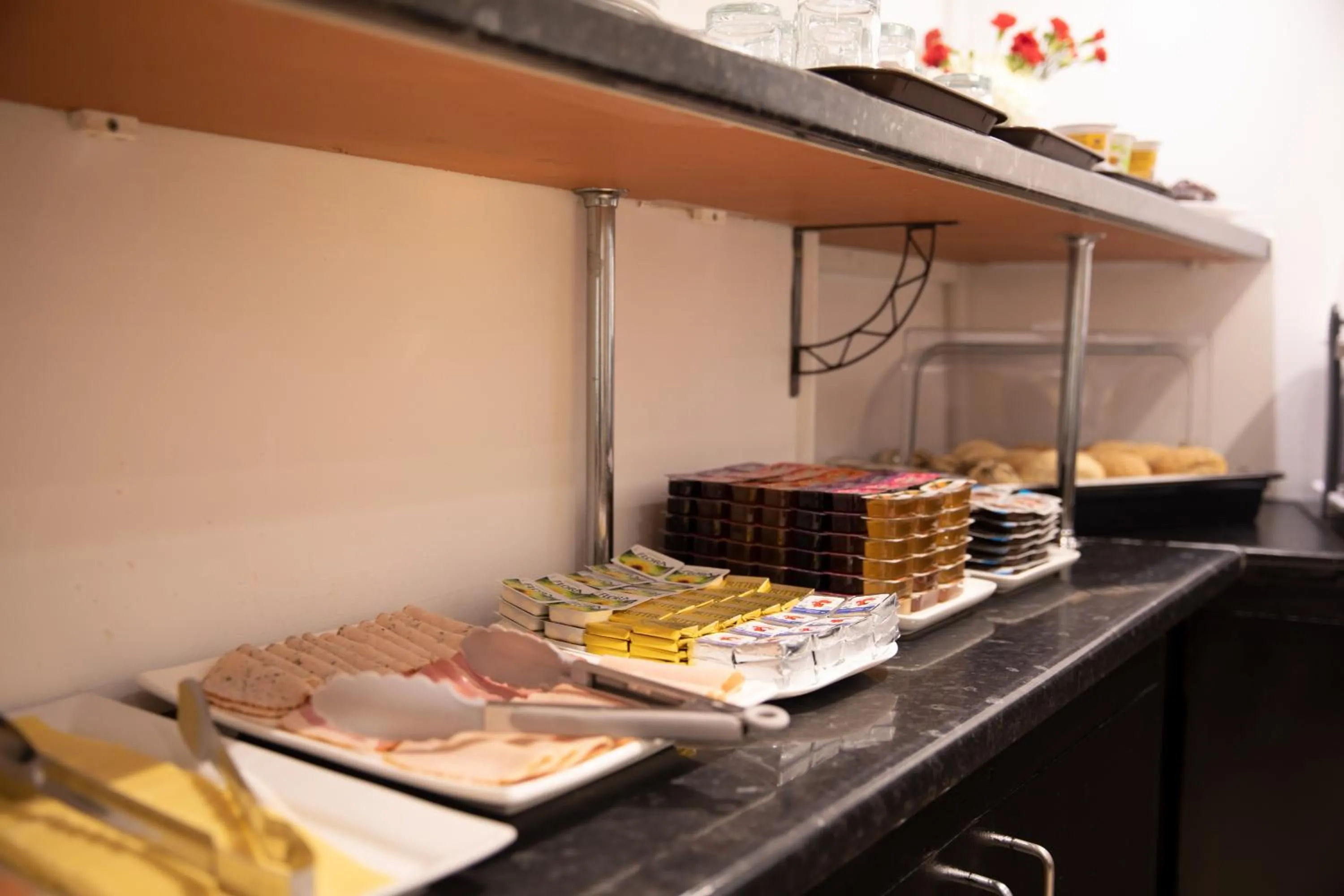 Breakfast in Duke Of Leinster Hotel