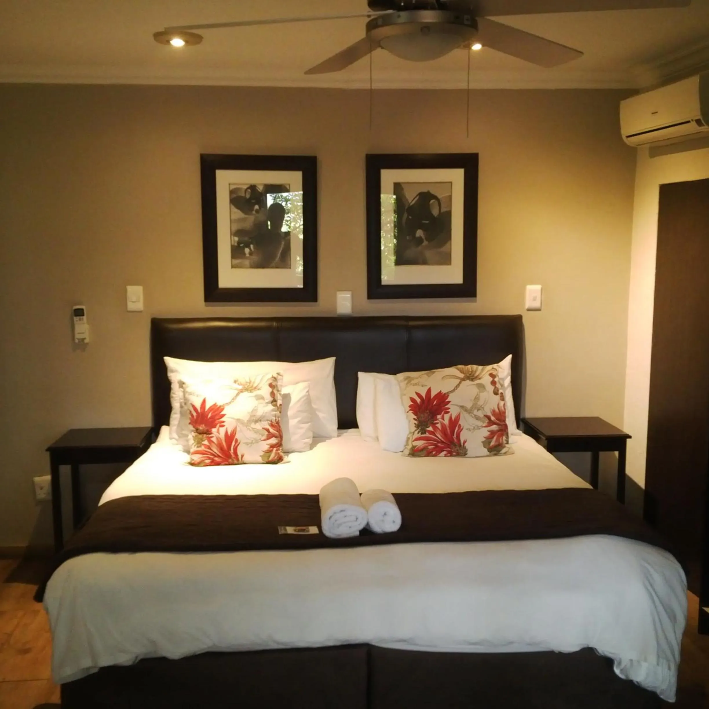 Bed in Zebrina Guest House