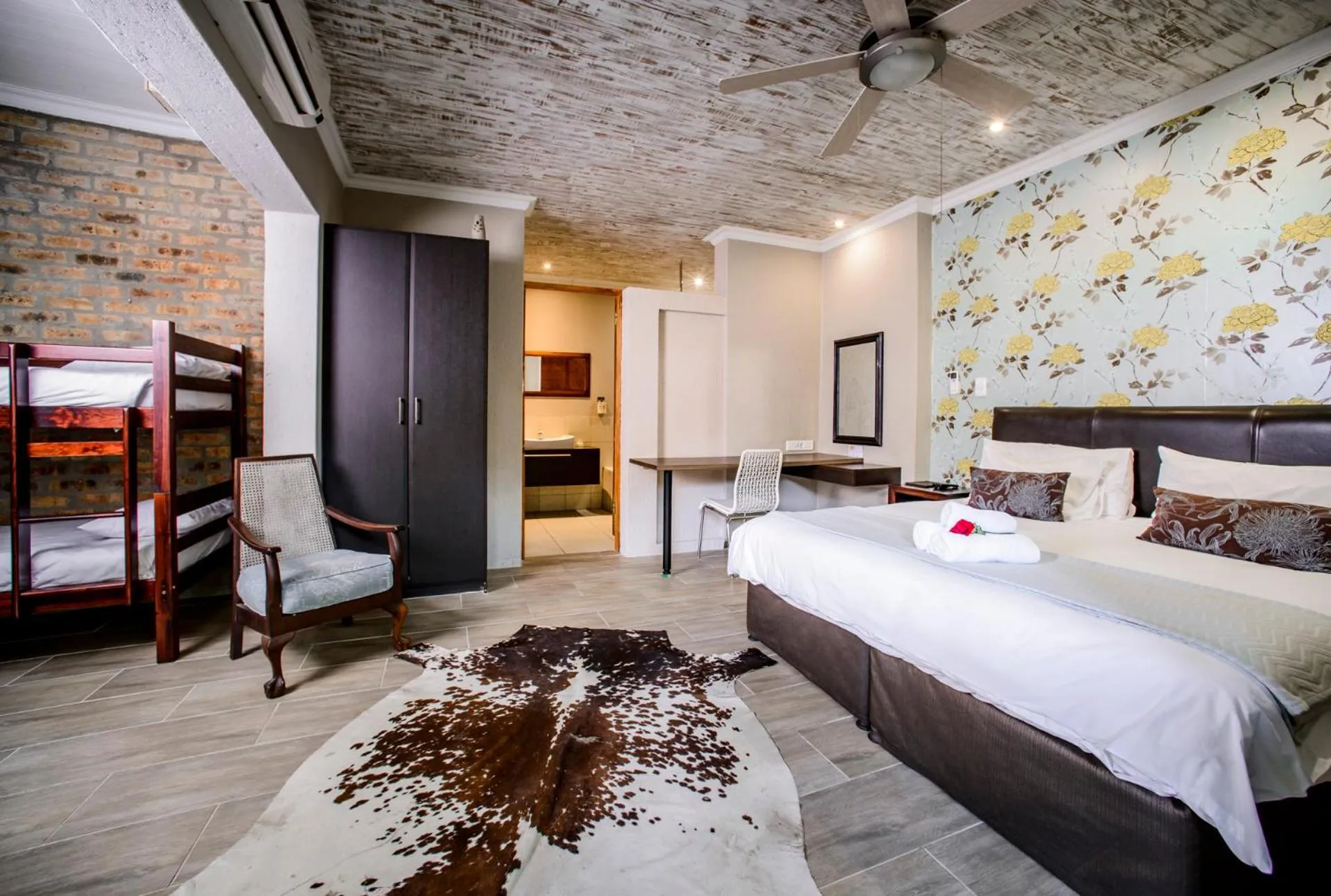 Bed in Zebrina Guest House