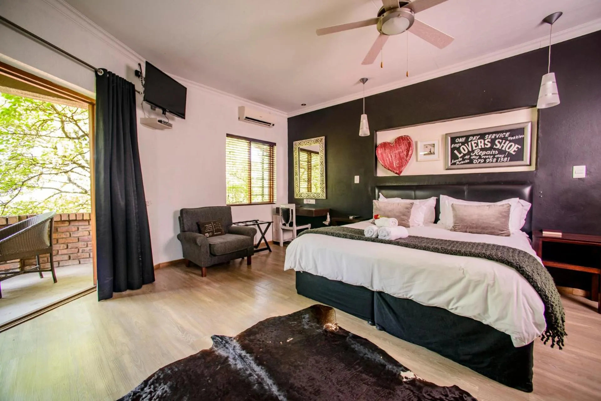 Bed in Zebrina Guest House