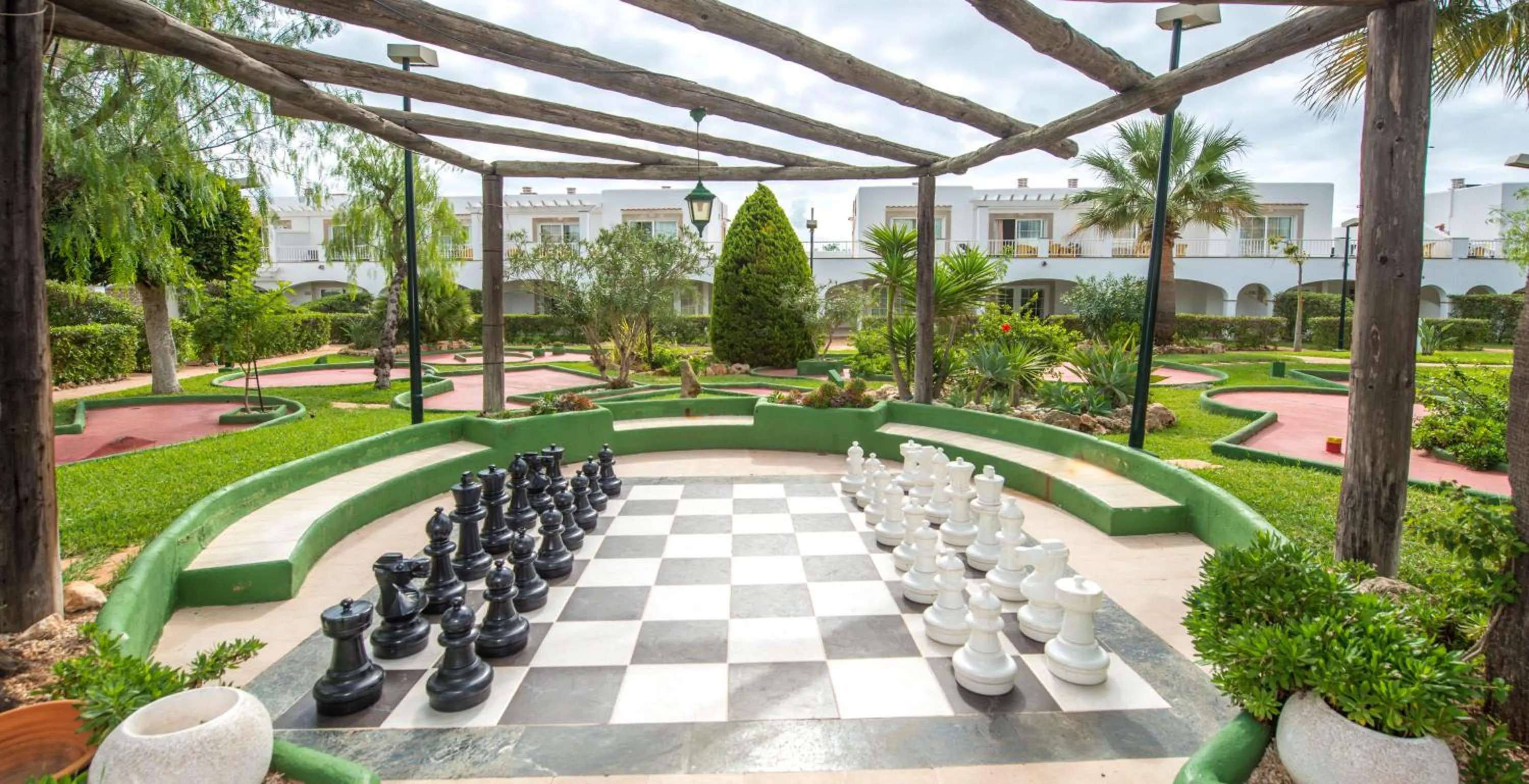 Day in Ona Village Cala d'Or