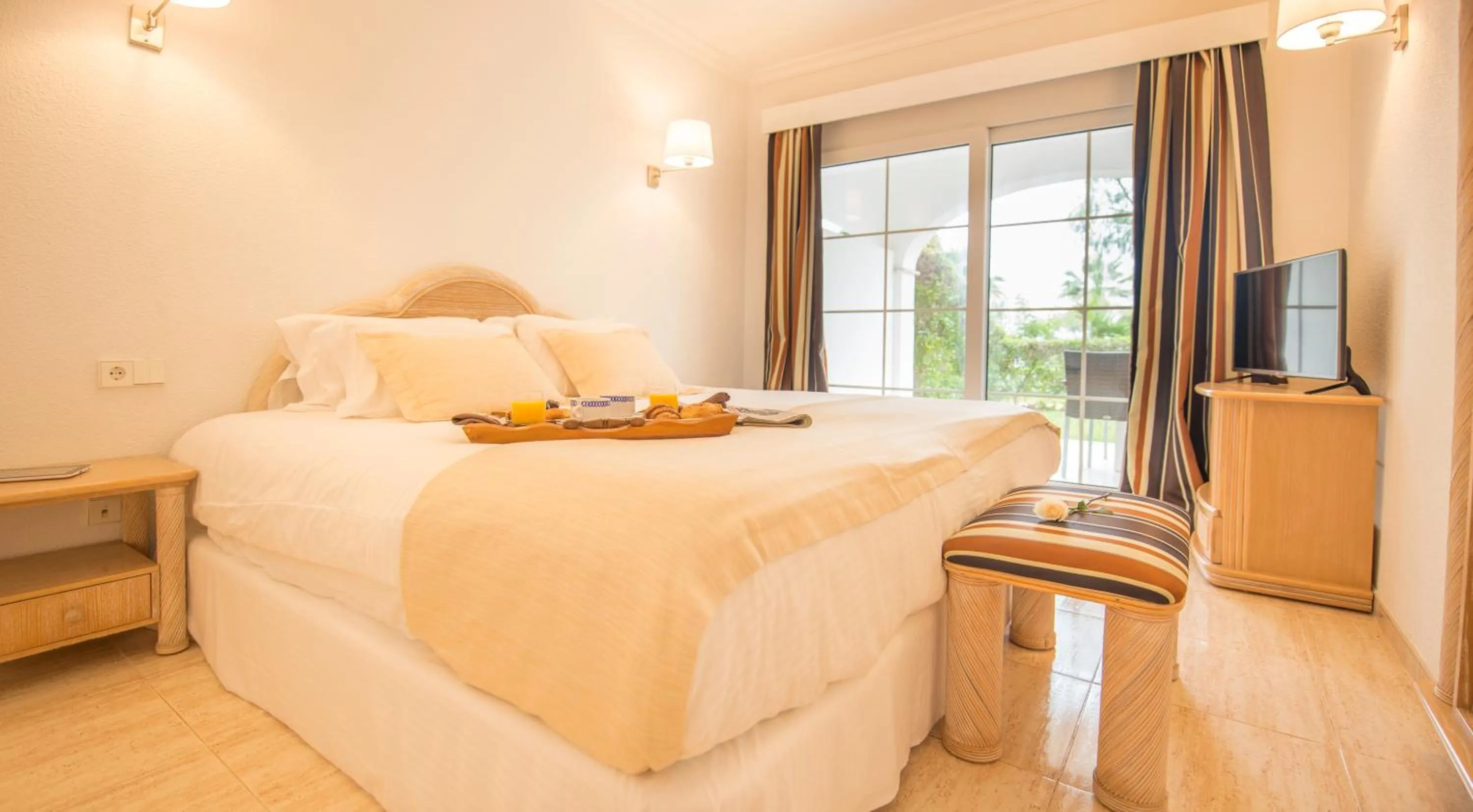 Day, Bed in Ona Village Cala d'Or