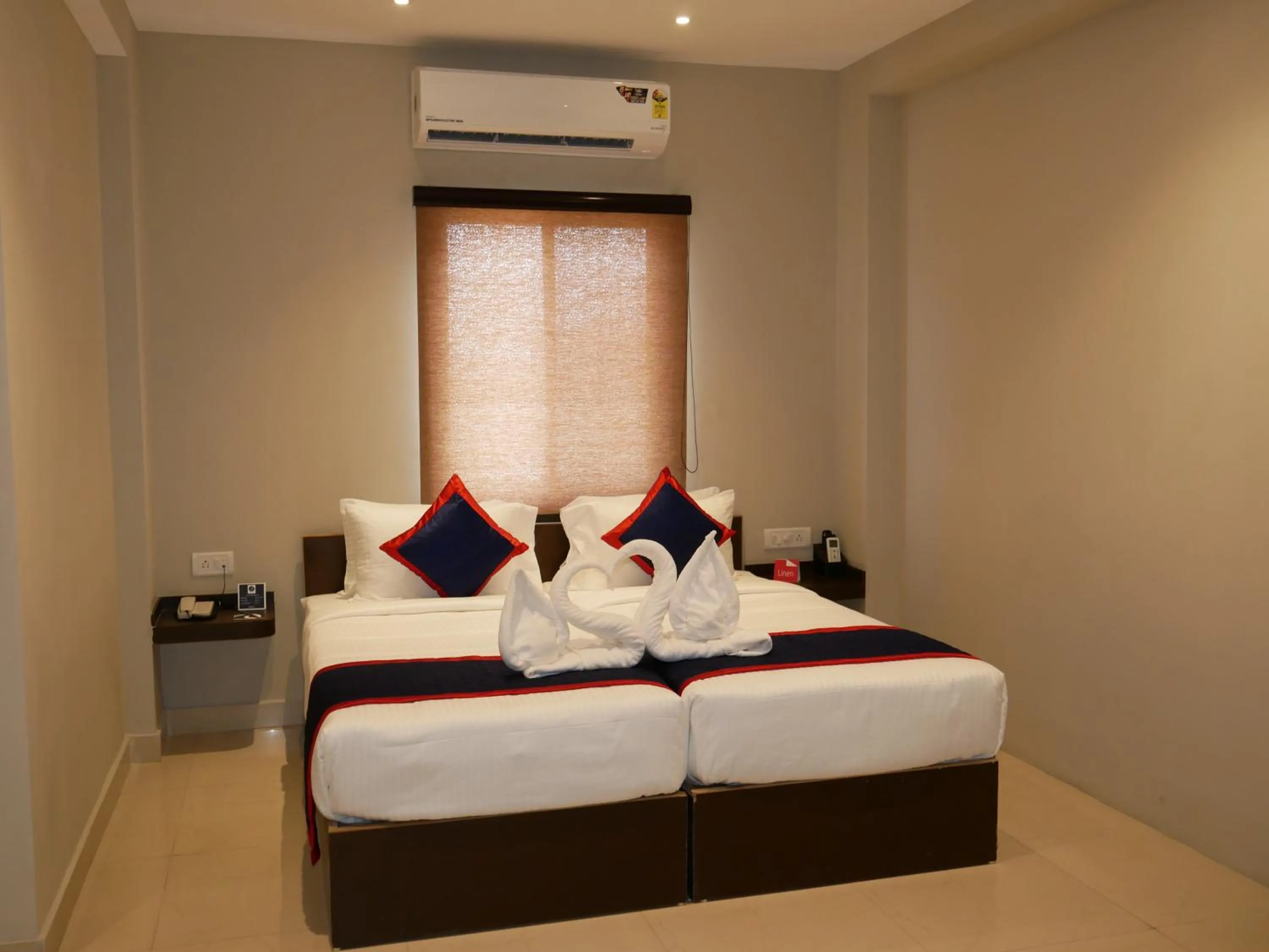 Bed in Zip By Spree Hotels Bhopal