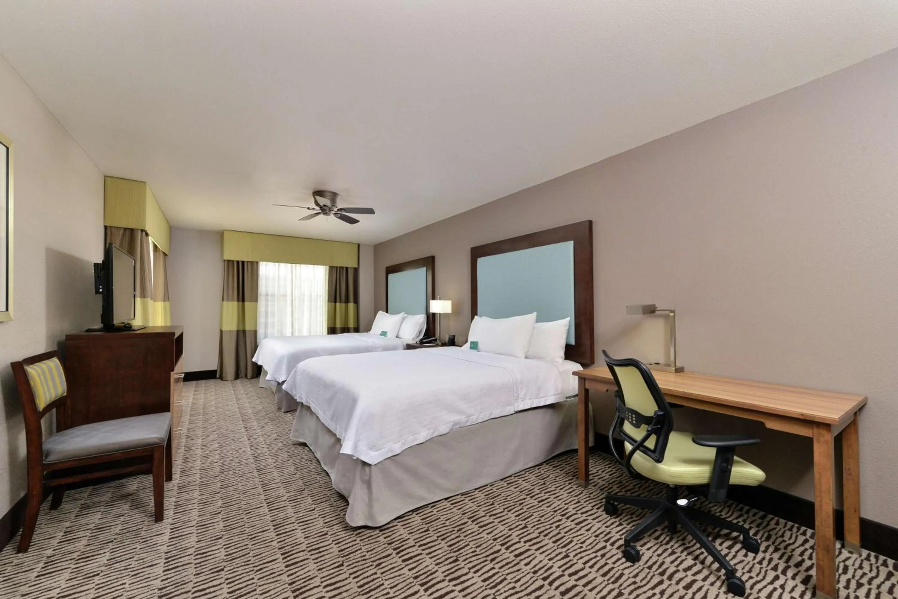 Bedroom, Bed in Homewood Suites by Hilton Cincinnati/Mason