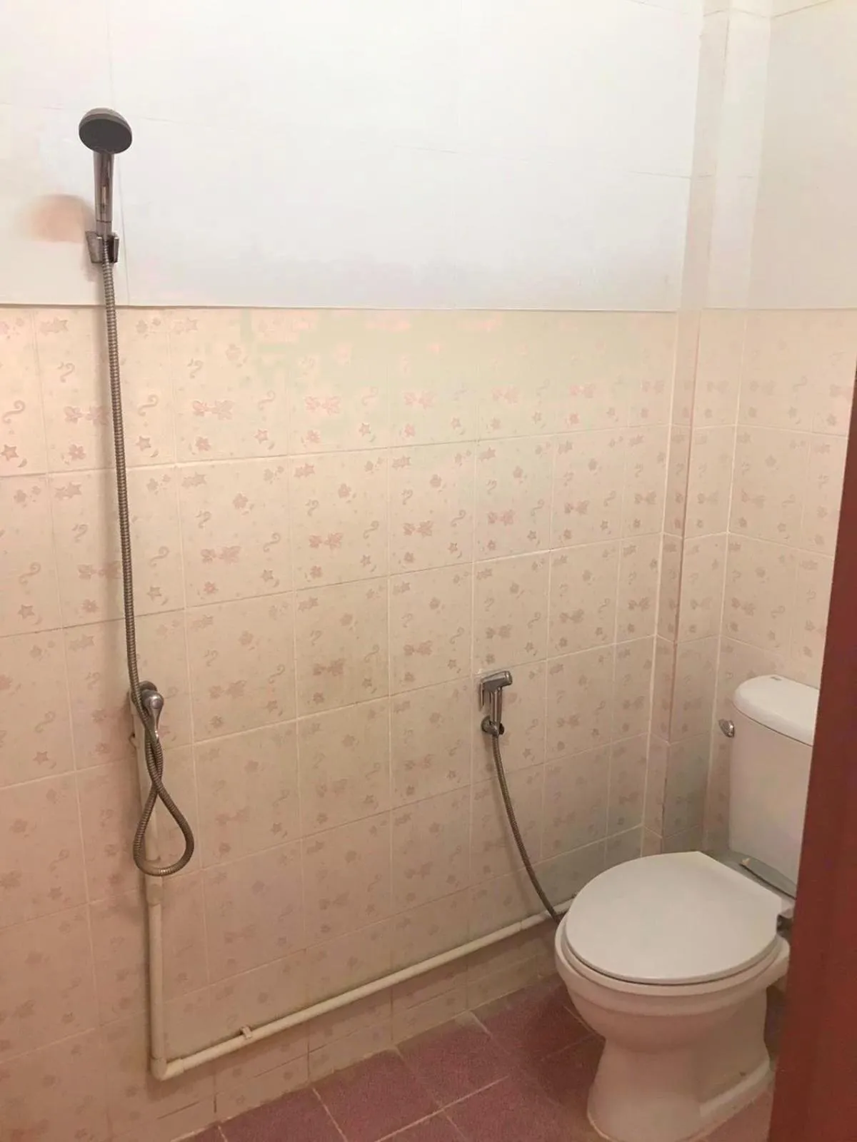 Shower in S.P.C Apartment by Brodderud