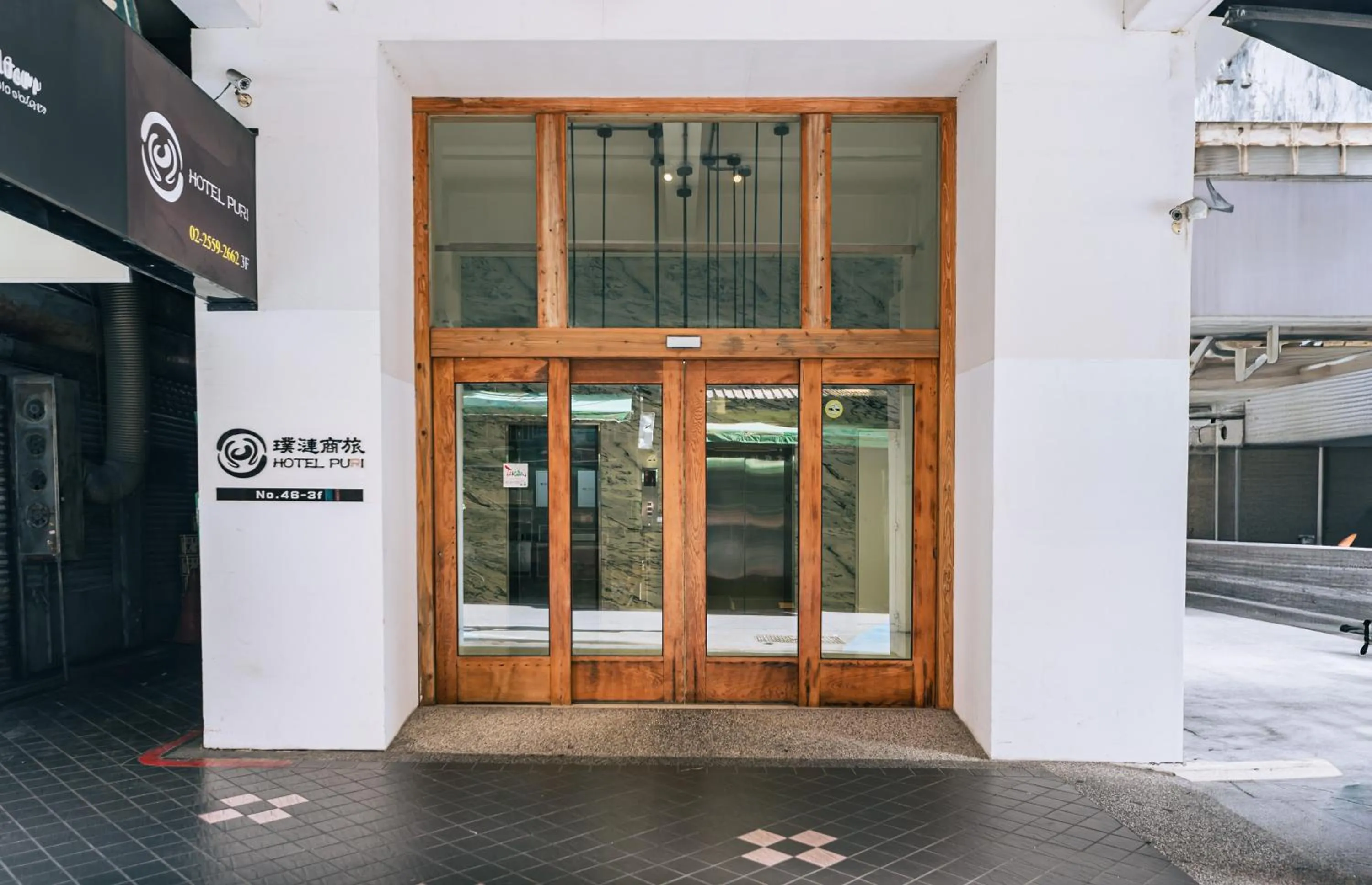 Property building in Hotel Puri Taipei Station Branch