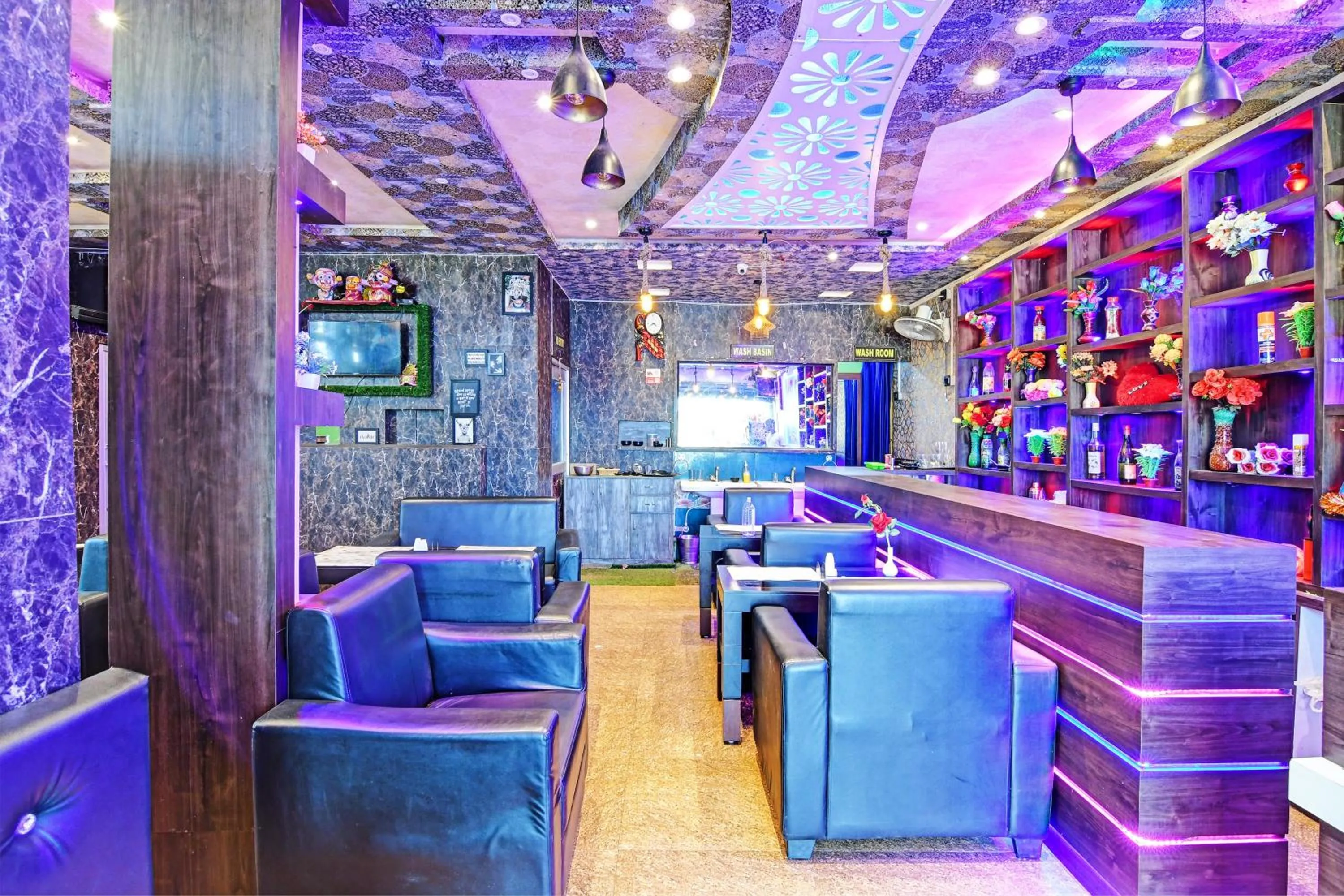 Restaurant/places to eat in Hotel O Daffodil Lodge Dolphin restaurant