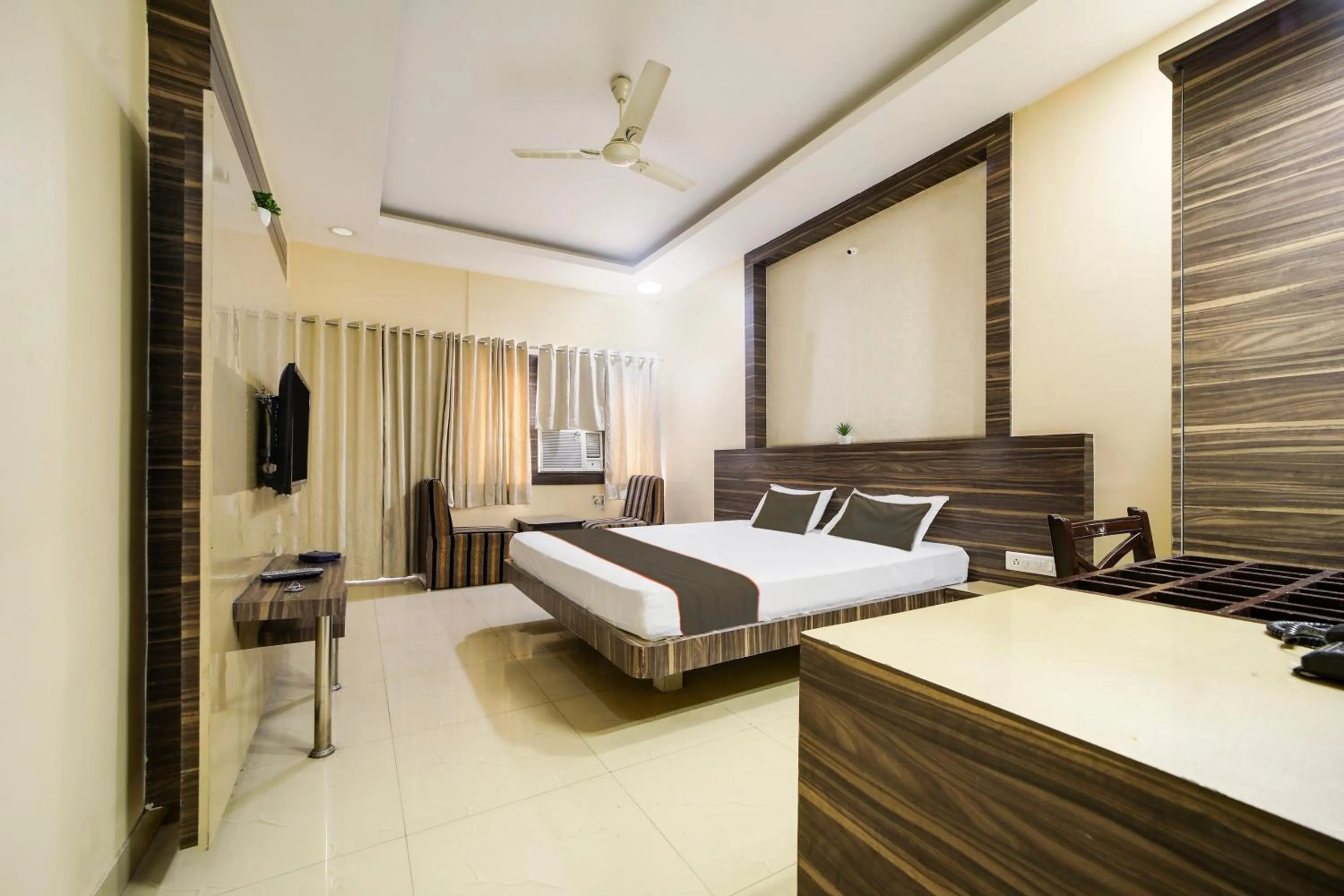 Bedroom, Bed in Collection O Hotel Silver Inn