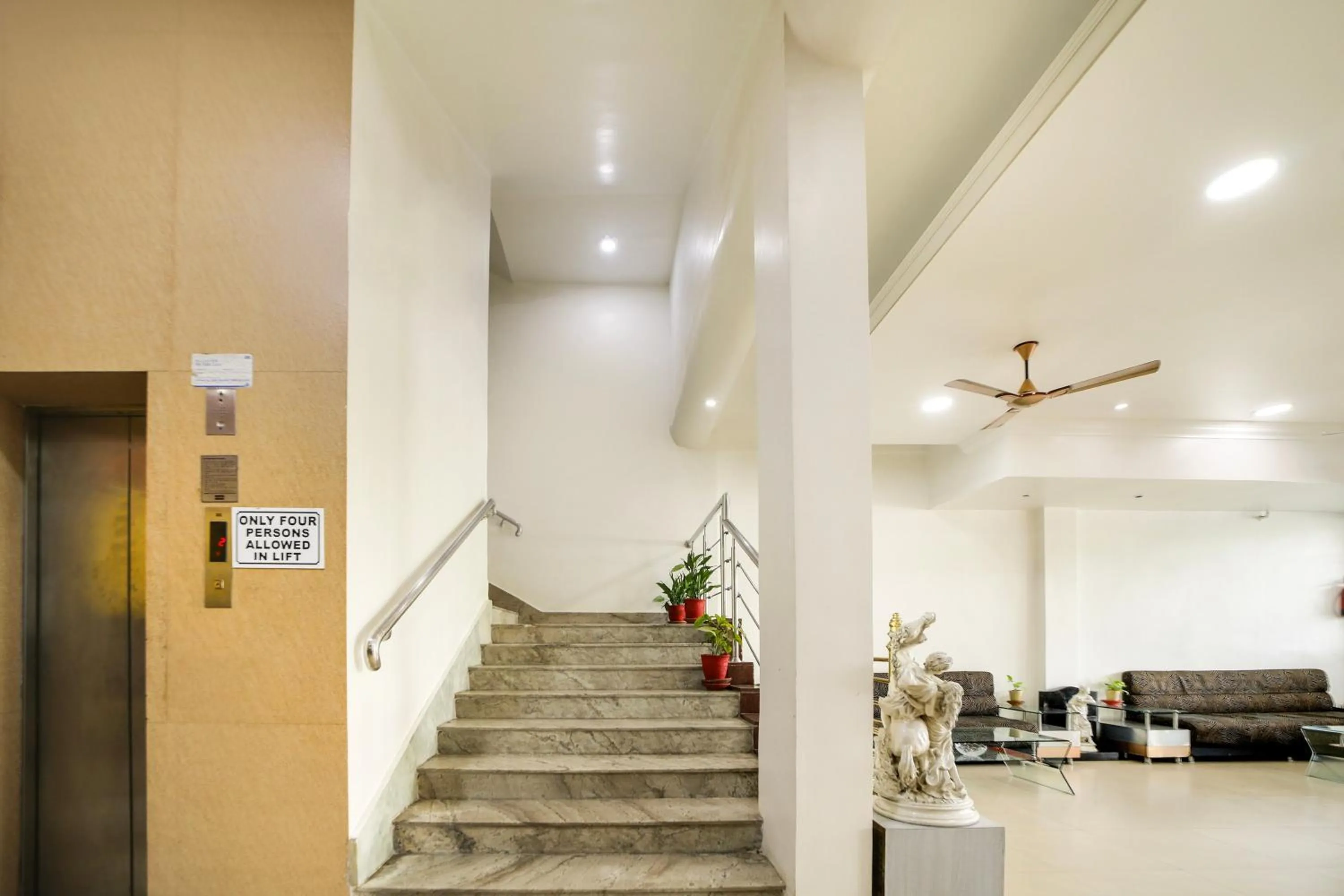 Other in Collection O Hotel Silver Inn