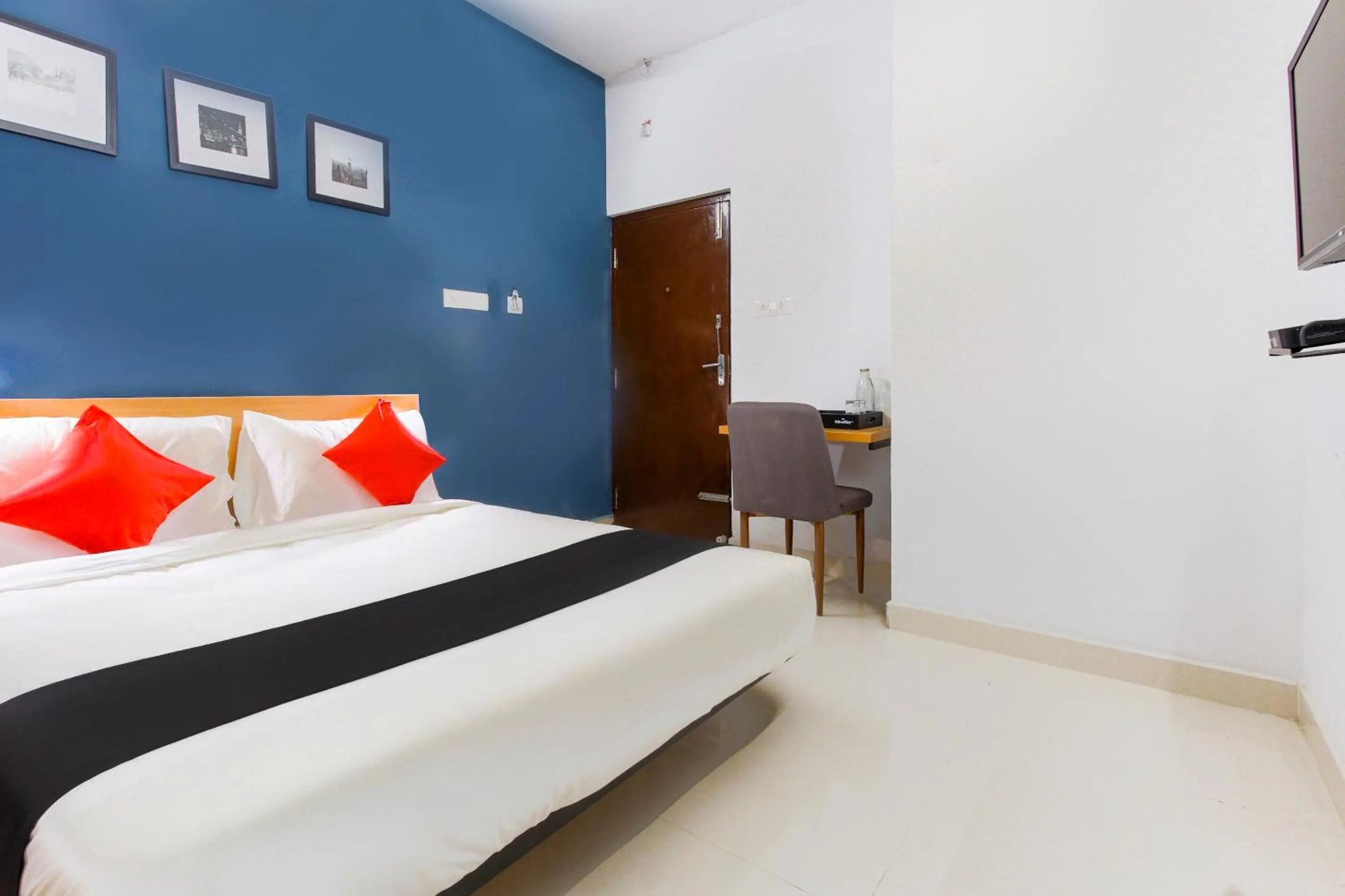 Bedroom in Hotel O Murugan Rooms