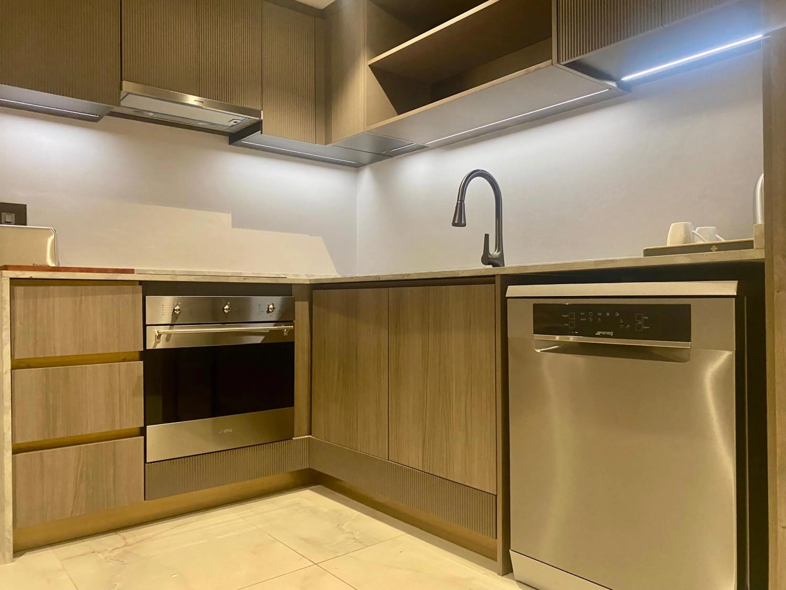 Kitchen or kitchenette in Coastlands Skye Hotel, Ridgeside, Umhlanga