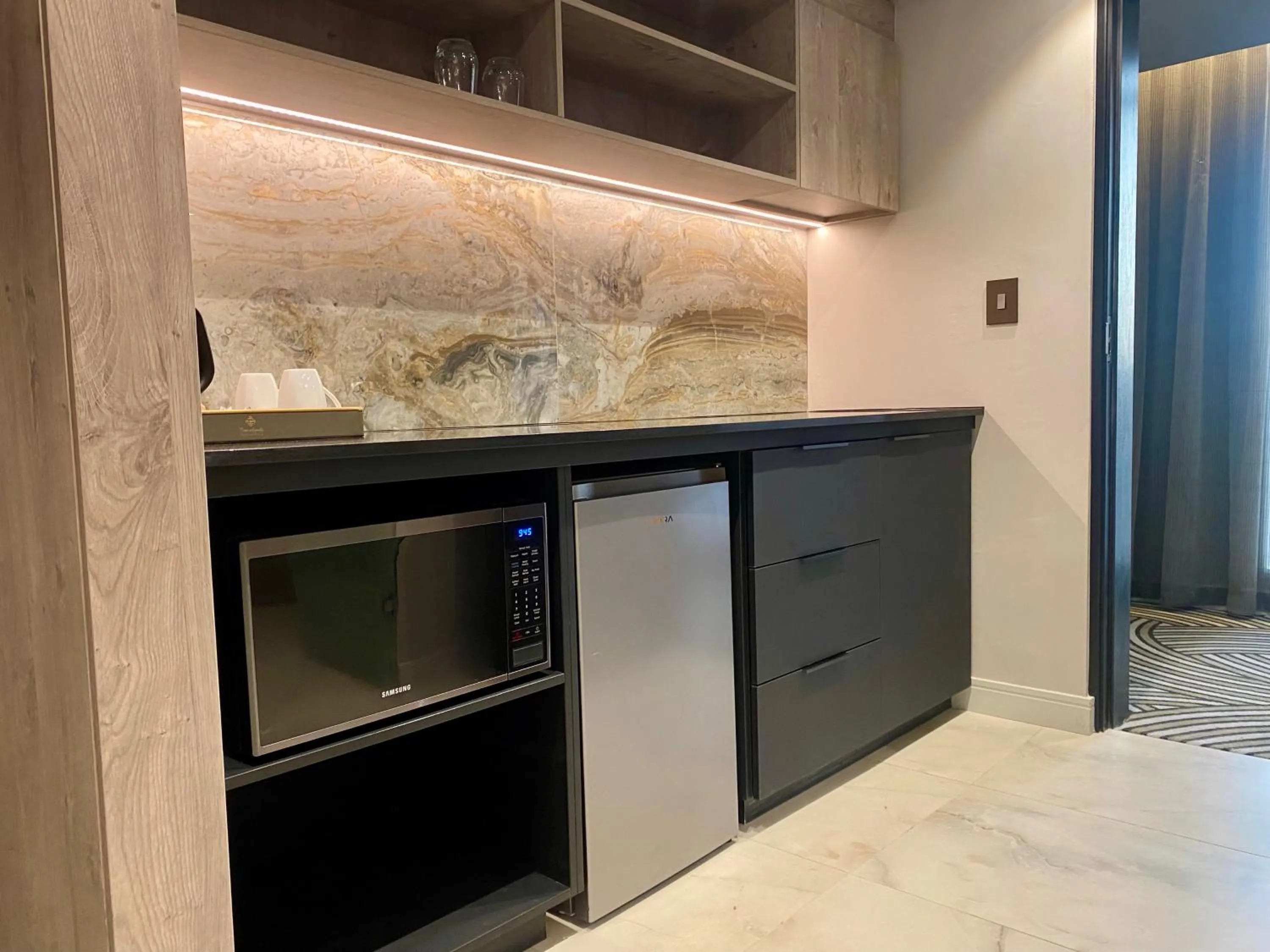 Kitchen or kitchenette in Coastlands Skye Hotel, Ridgeside, Umhlanga