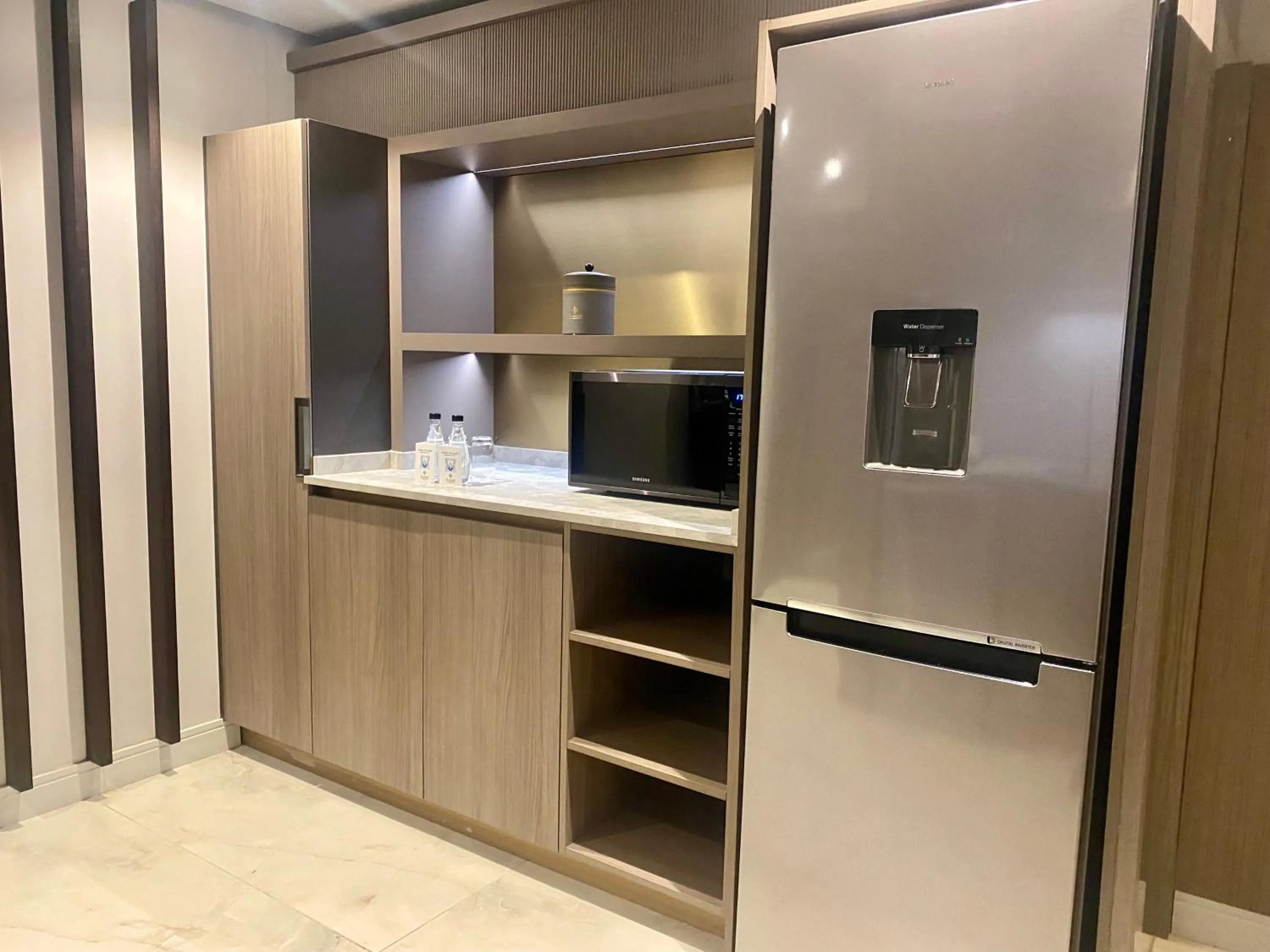 Kitchen or kitchenette in Coastlands Skye Hotel, Ridgeside, Umhlanga