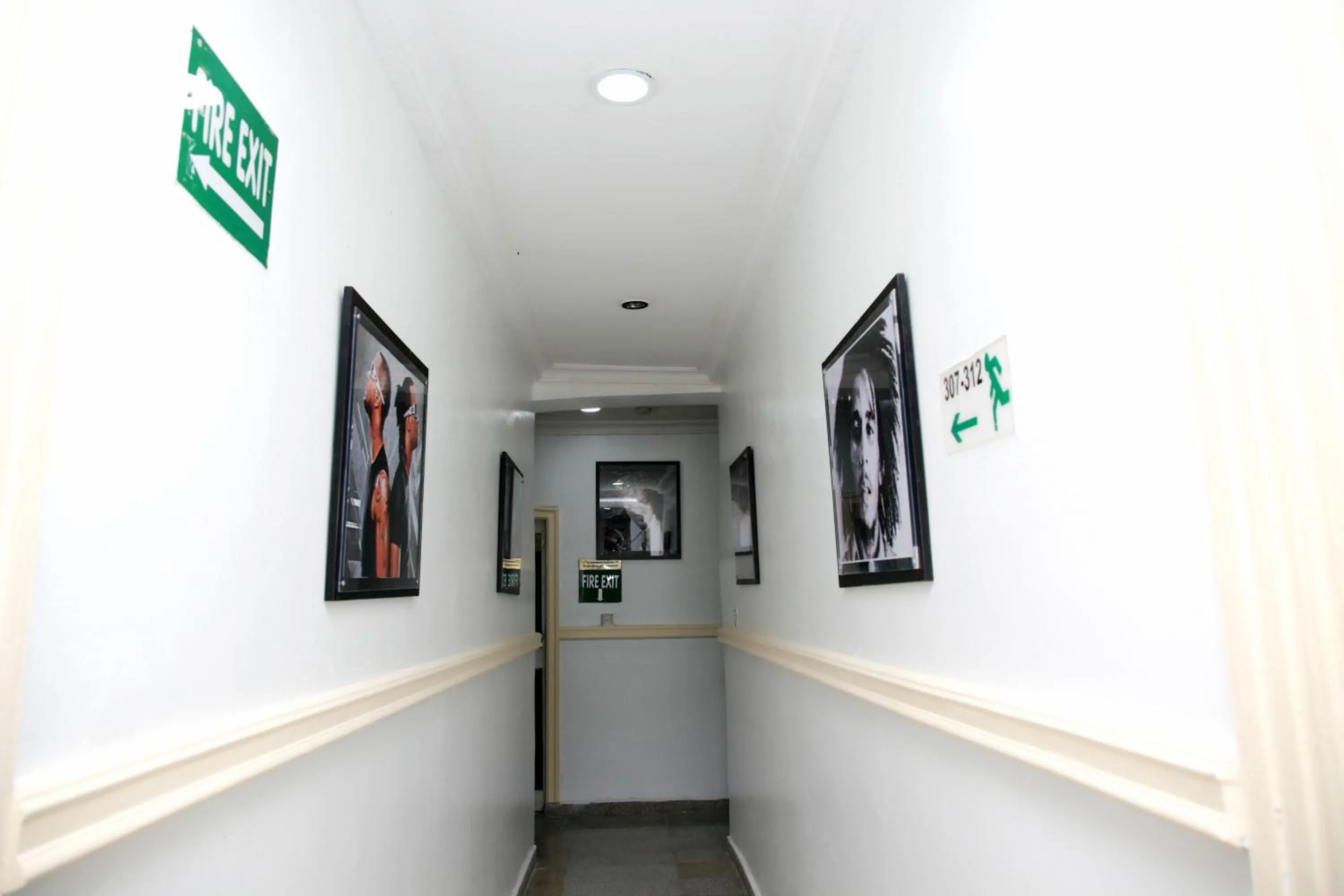 Area and facilities in Western Dreams Hotel