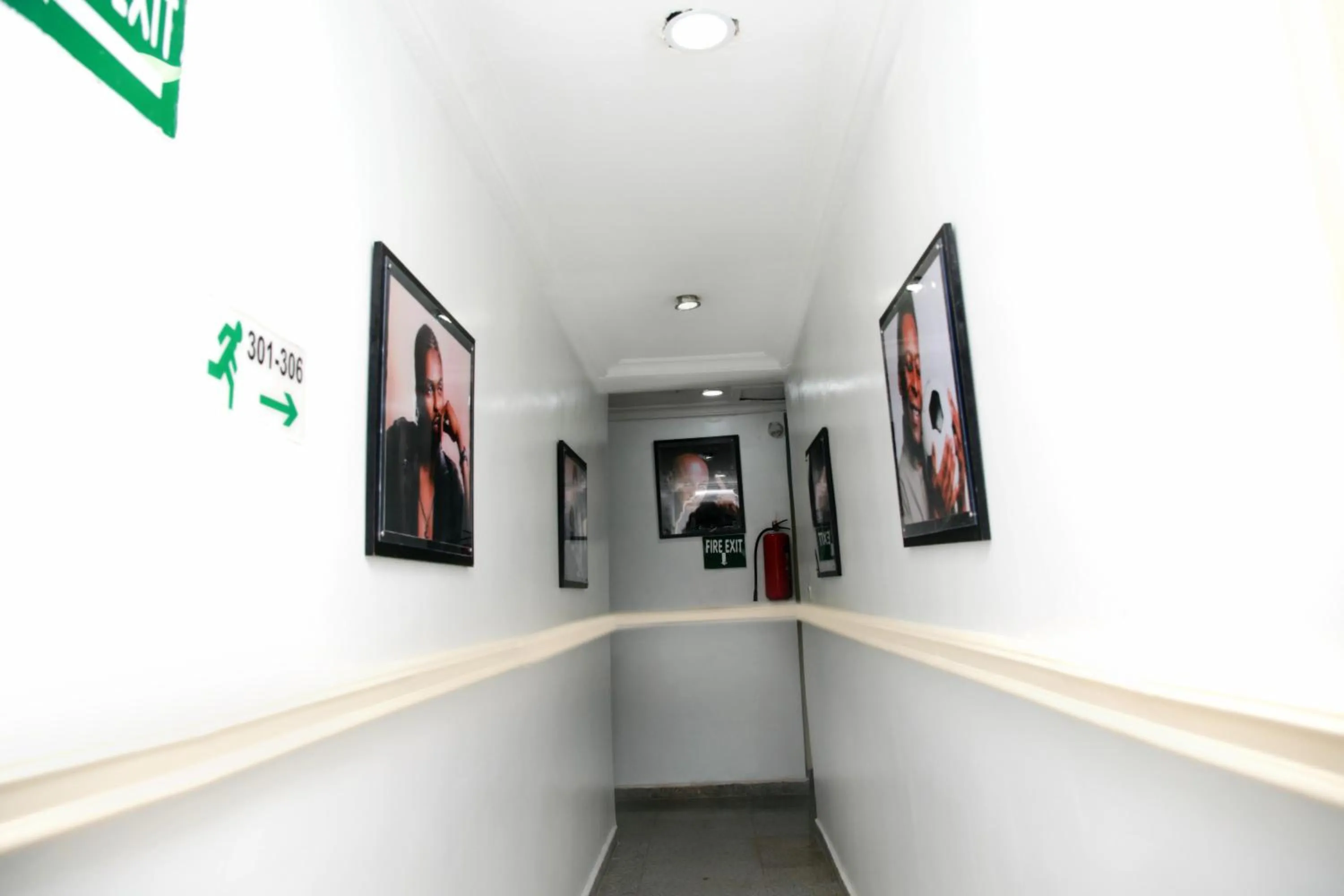 Area and facilities in Western Dreams Hotel