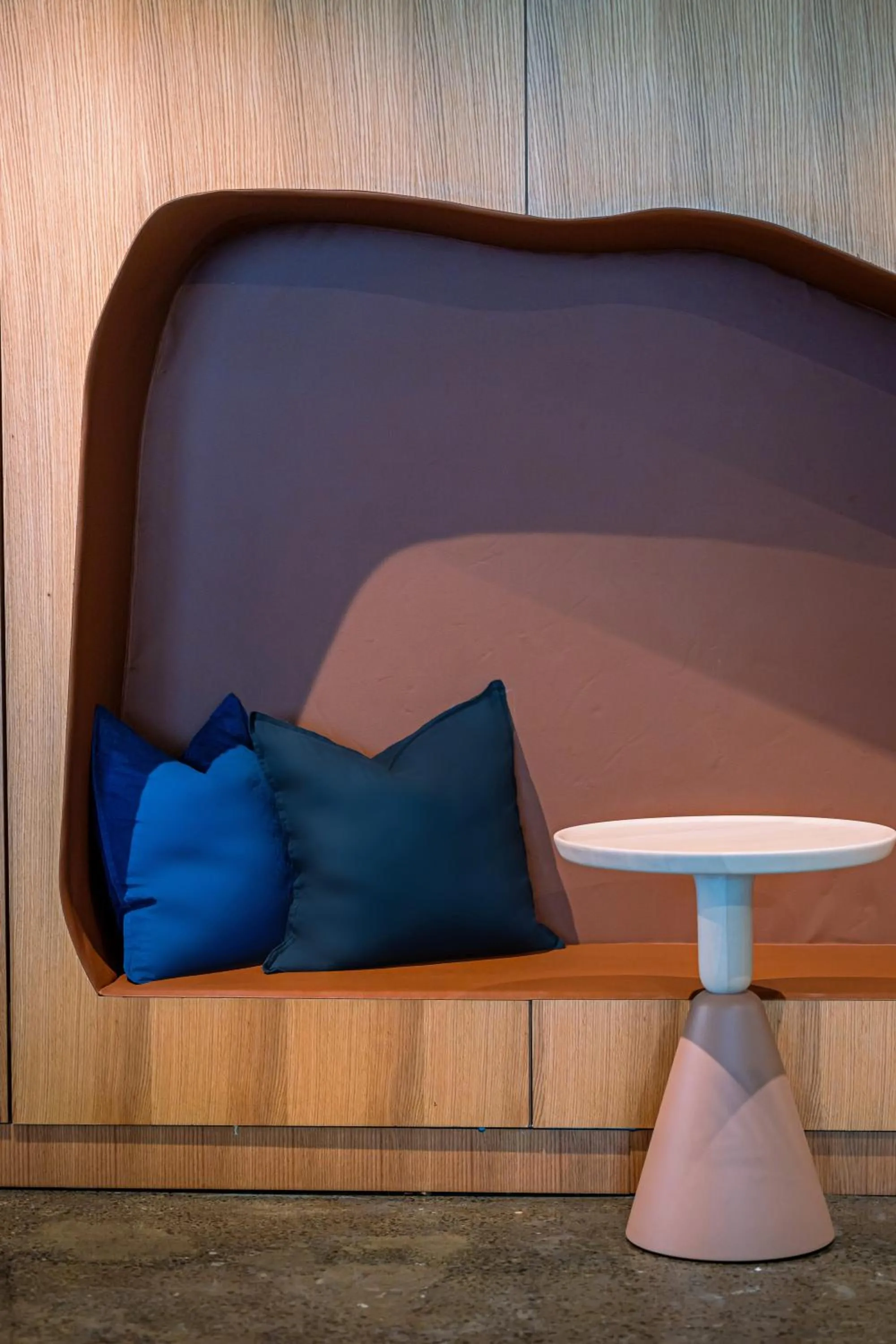 Seating area in Shada Hotel Dubai - فندق شدا دبي