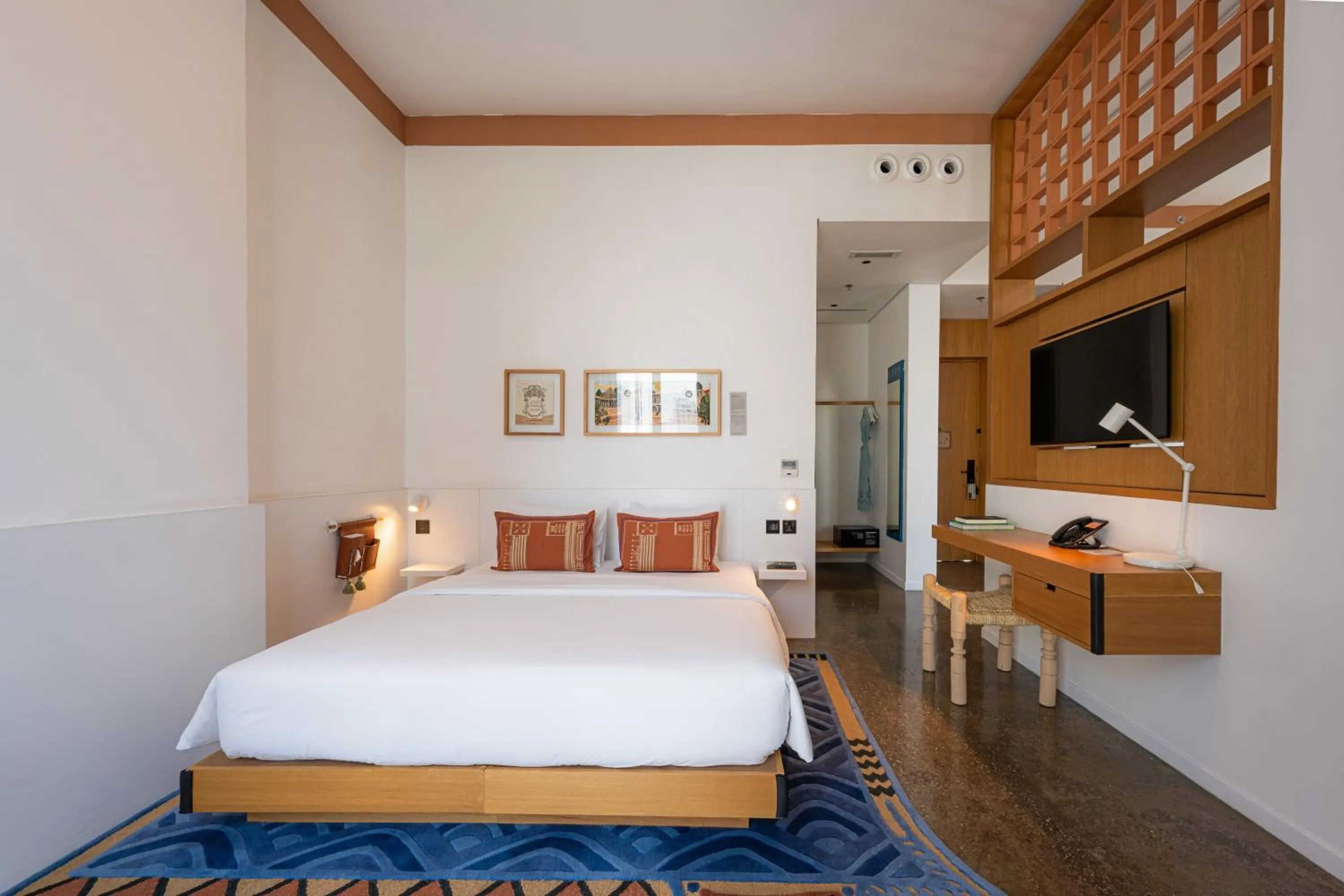 Photo of the whole room, Bed in Shada Hotel Dubai - فندق شدا دبي