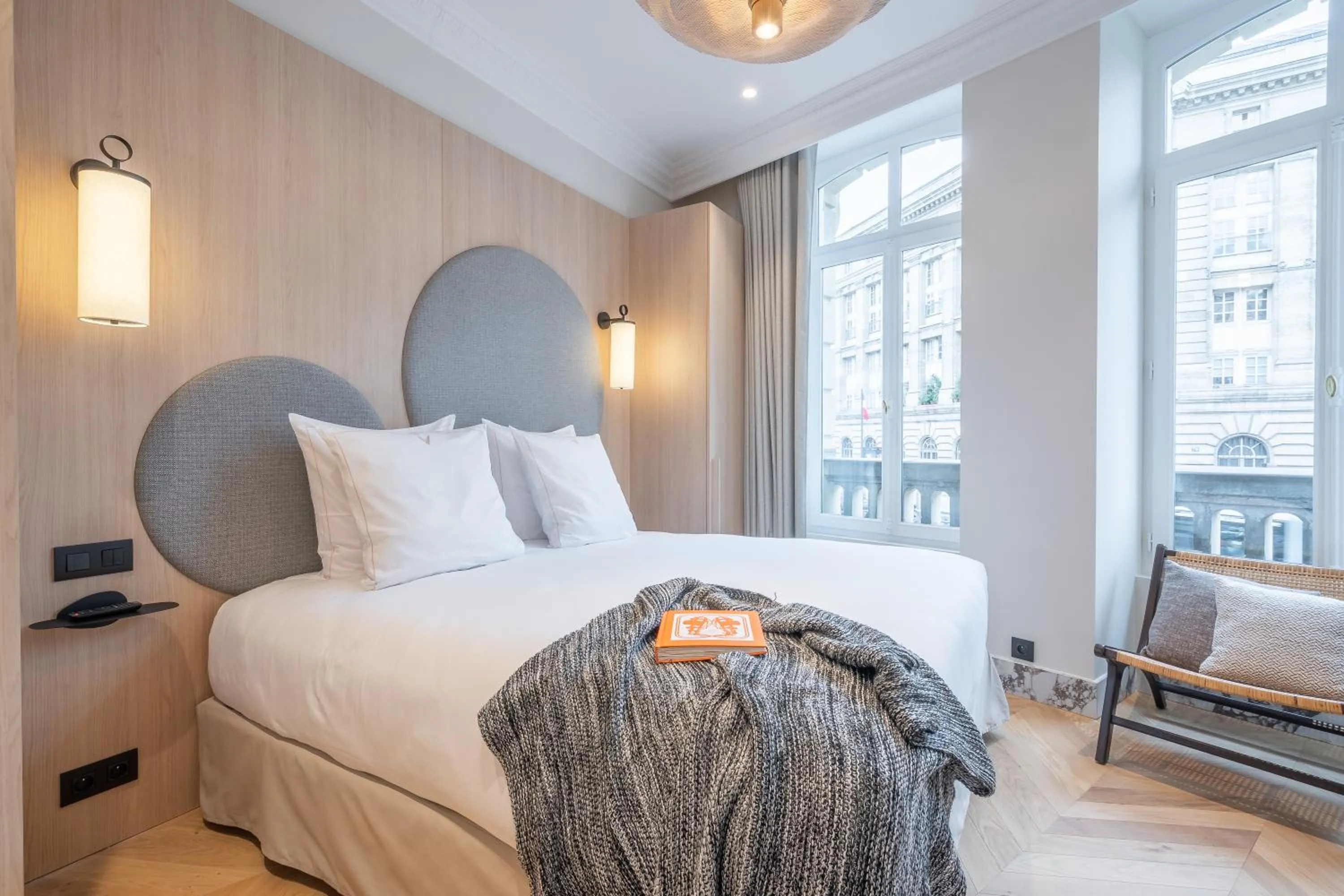 Bedroom, Bed in Yuna Saint-Germain-des-Prés - Serviced Apartments