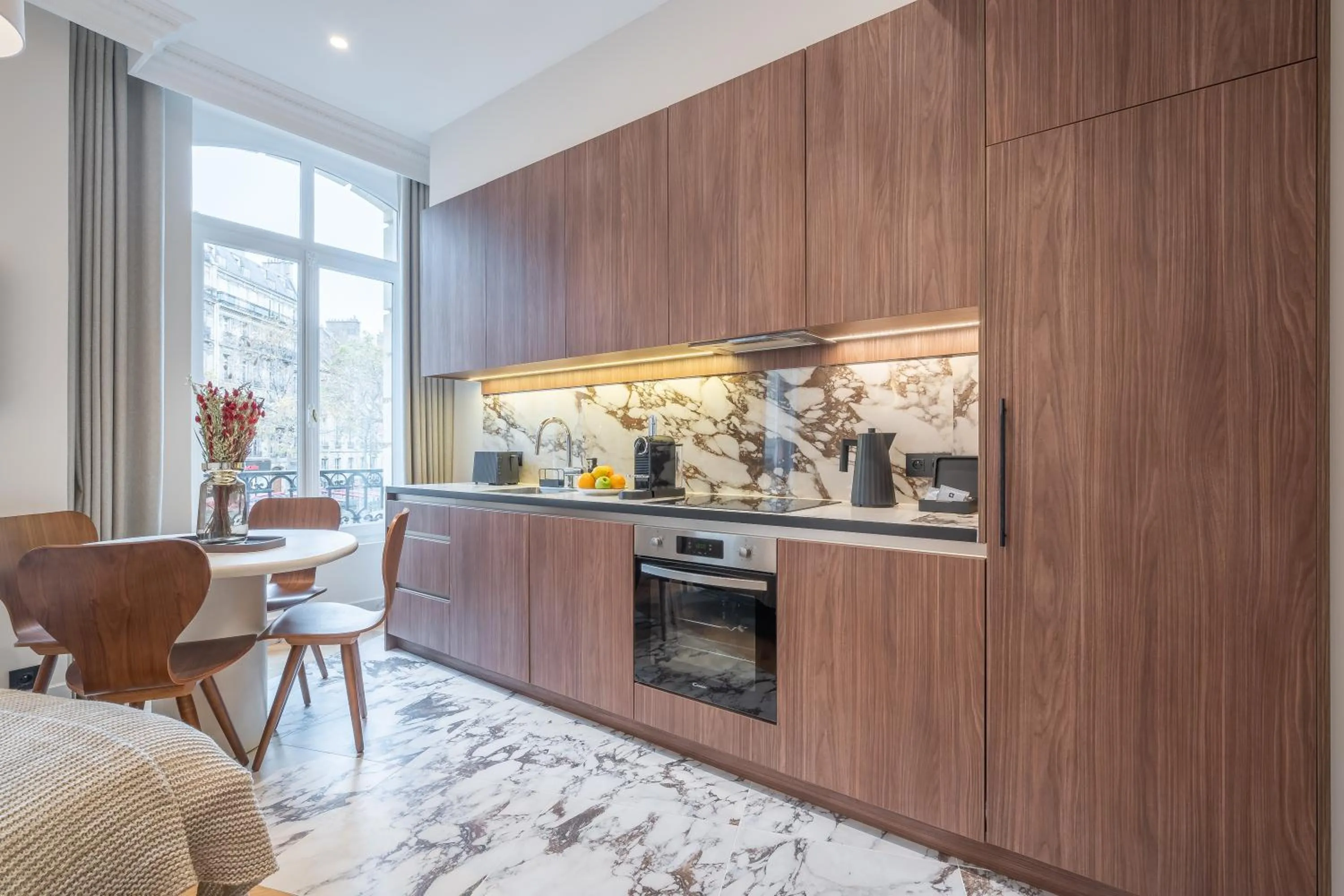 Living room in Yuna Saint-Germain-des-Prés - Serviced Apartments